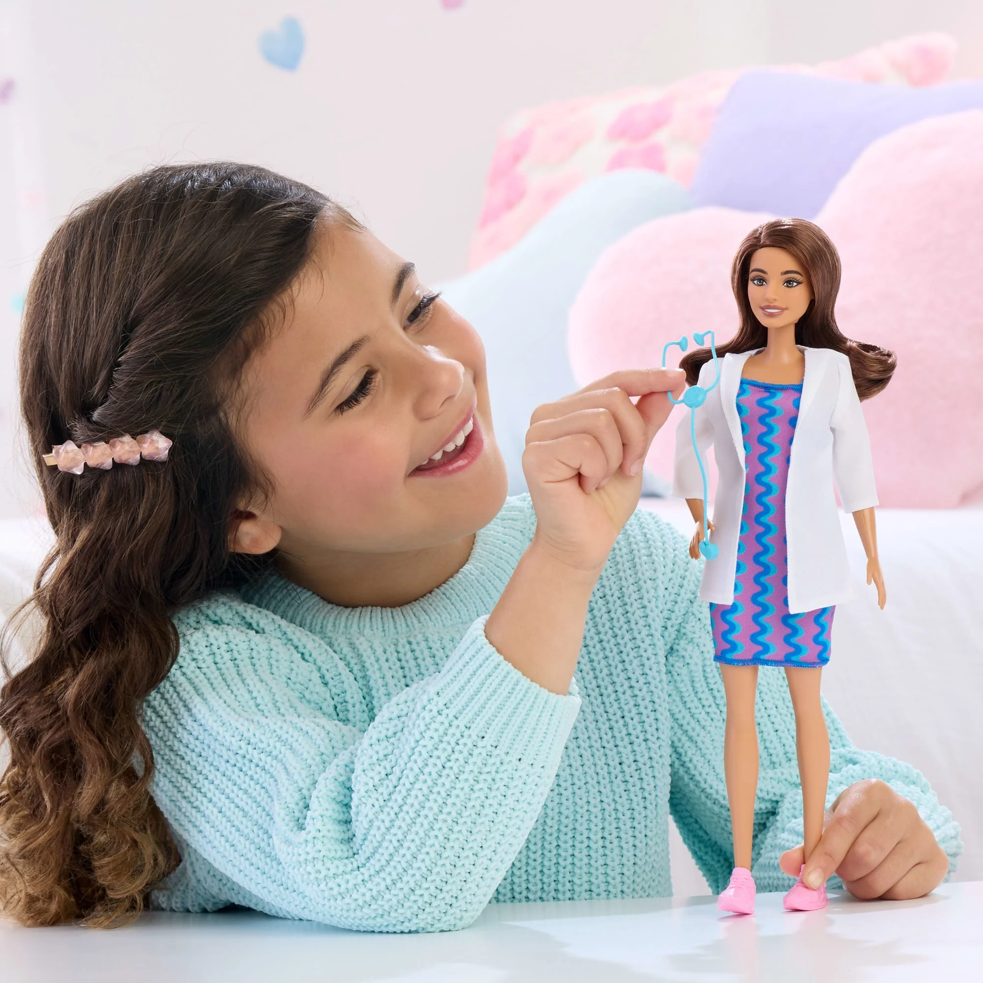 Barbie Careers Doctor Doll & Accessory, Fashion Doll Wearing Removable Look With Stethoscope - Image 2