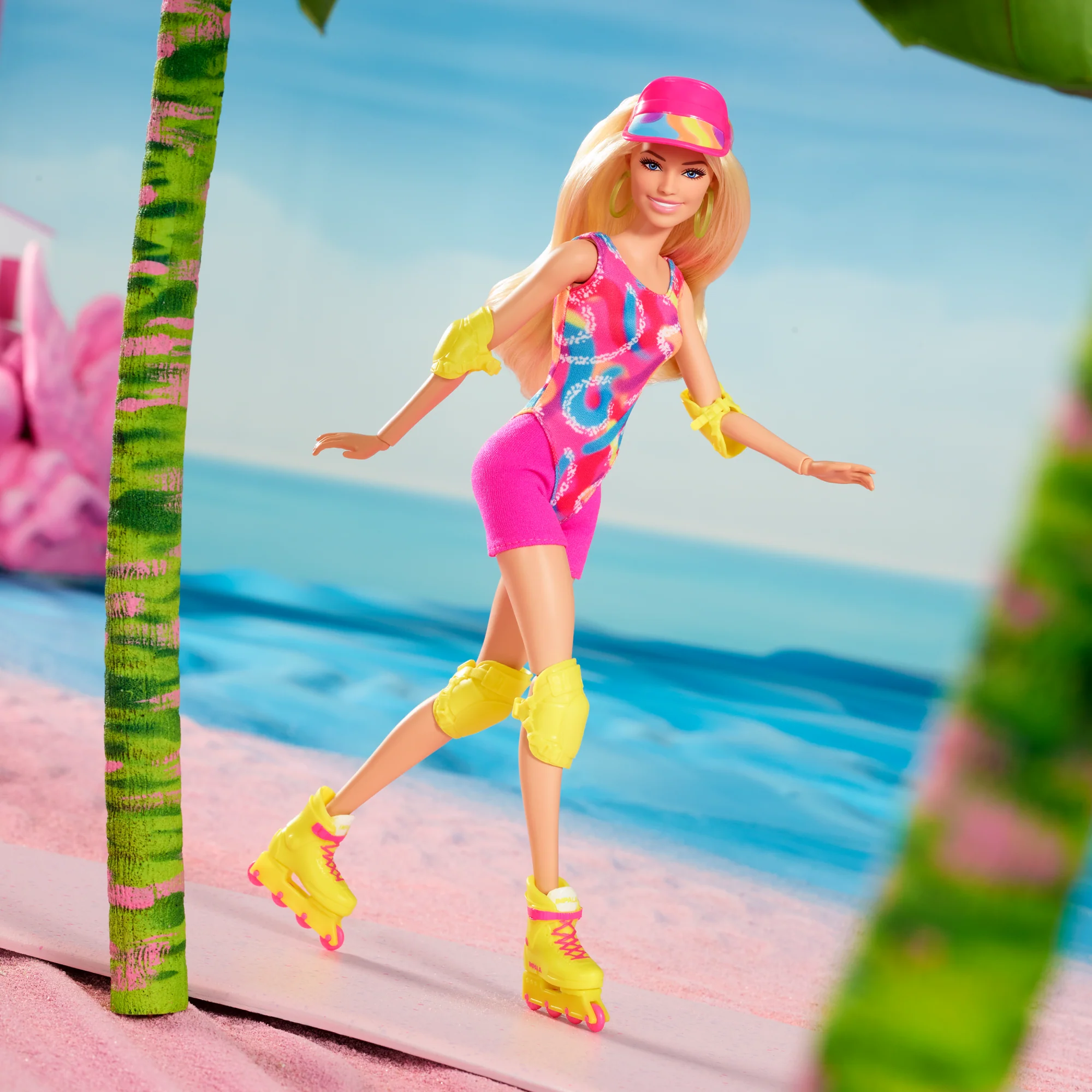 Barbie The Movie Collectible Doll, Margot Robbie As Barbie in inline Skating Outfit - Image 4