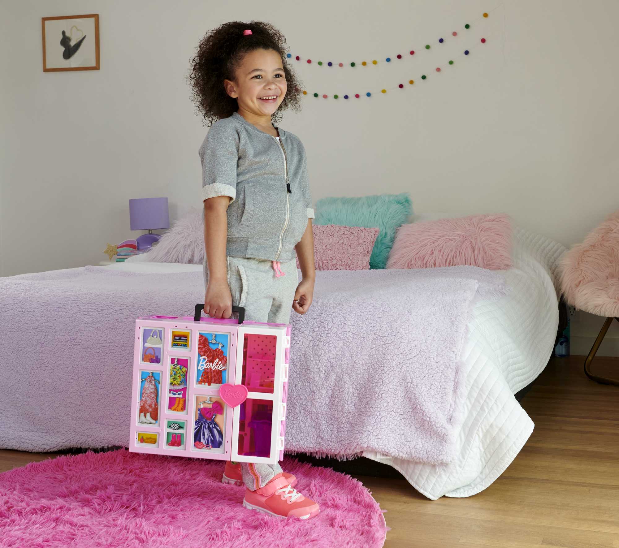 Barbie Closet Playset With 35+ Accessories, 5 Complete Looks, Pop-Up 2nd Level, Dream Closet - Image 2