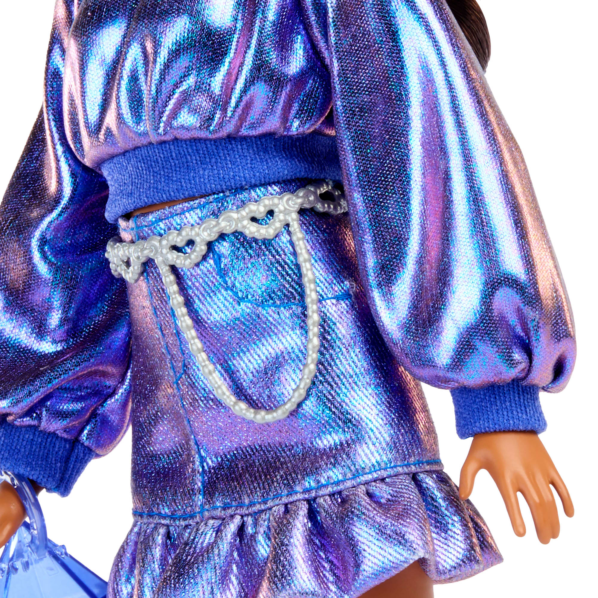Barbie Fashionista Boneca Deluxe Cabelo Castanho e Cojunto Azul Metálico - Image 2