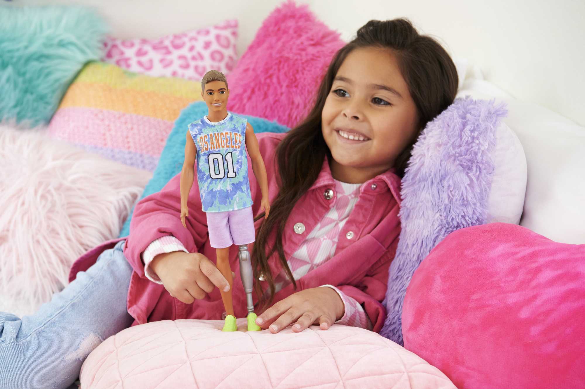 Barbie Ken Fashionistas Doll #212 With Jersey And Prosthetic Leg - Image 2