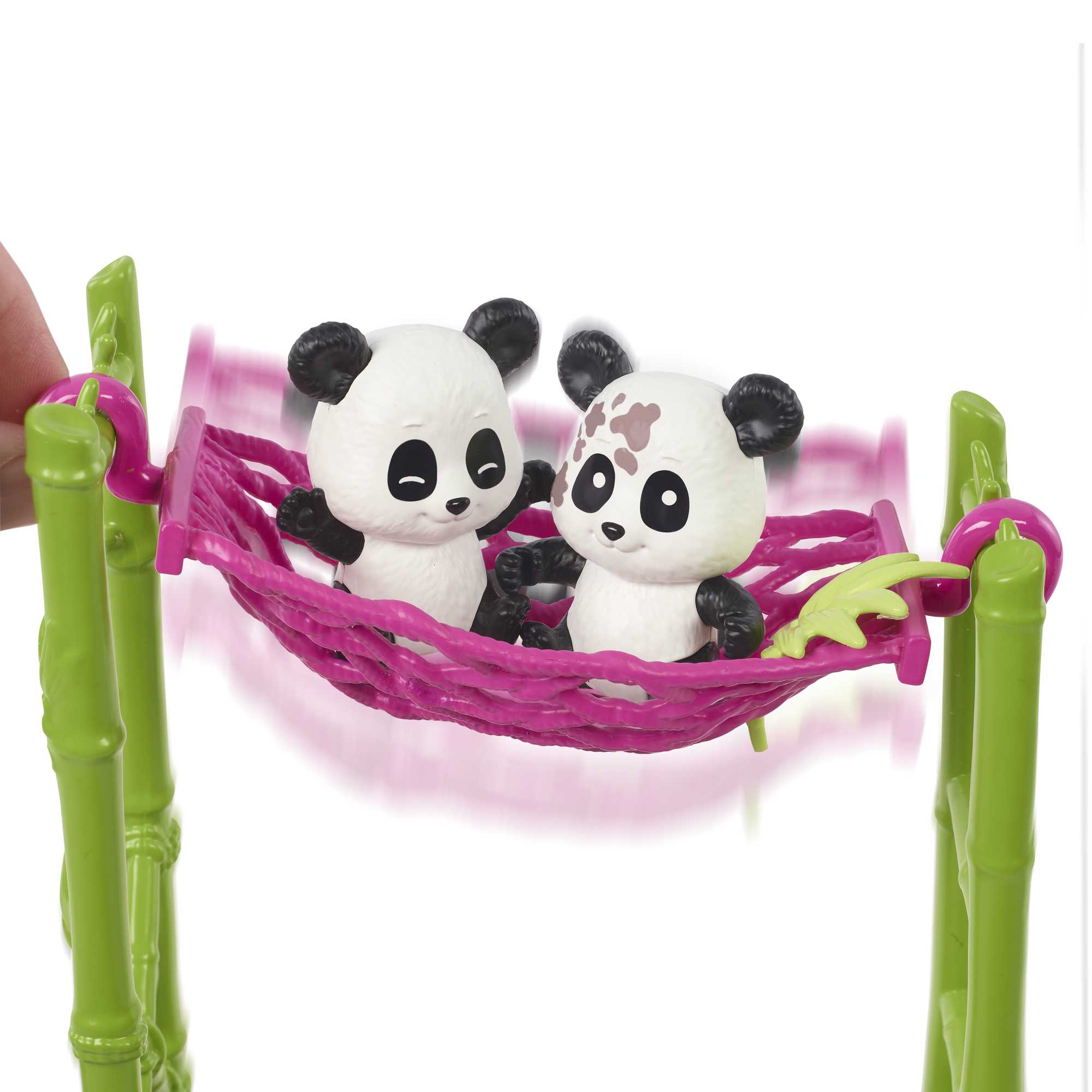 Barbie Le Sanctuaire des Pandas Coffret, Poupée et +20 Accessoires - Image 3