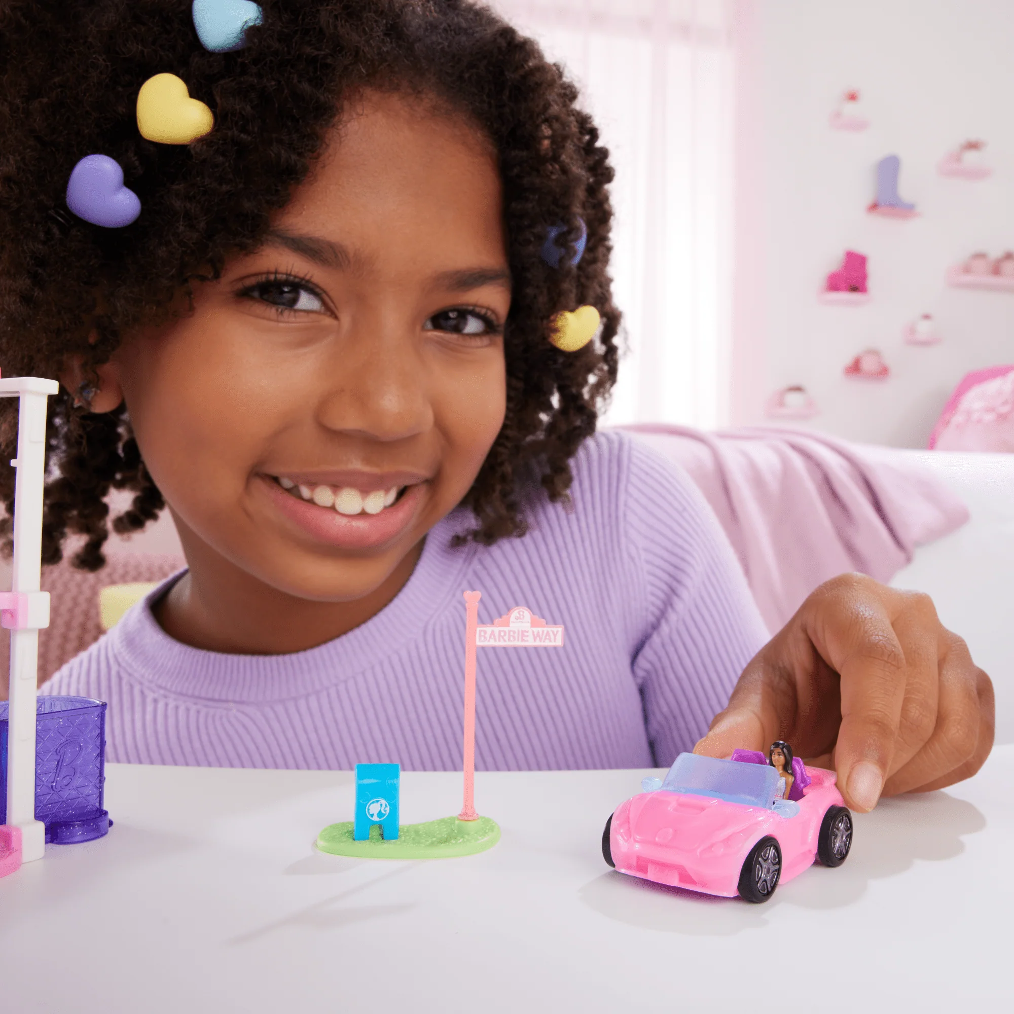 Barbie Mini Barbieland Doll & Vehicle Set With 1.5-inch Doll & Convertible Car With Color-Change - Image 2
