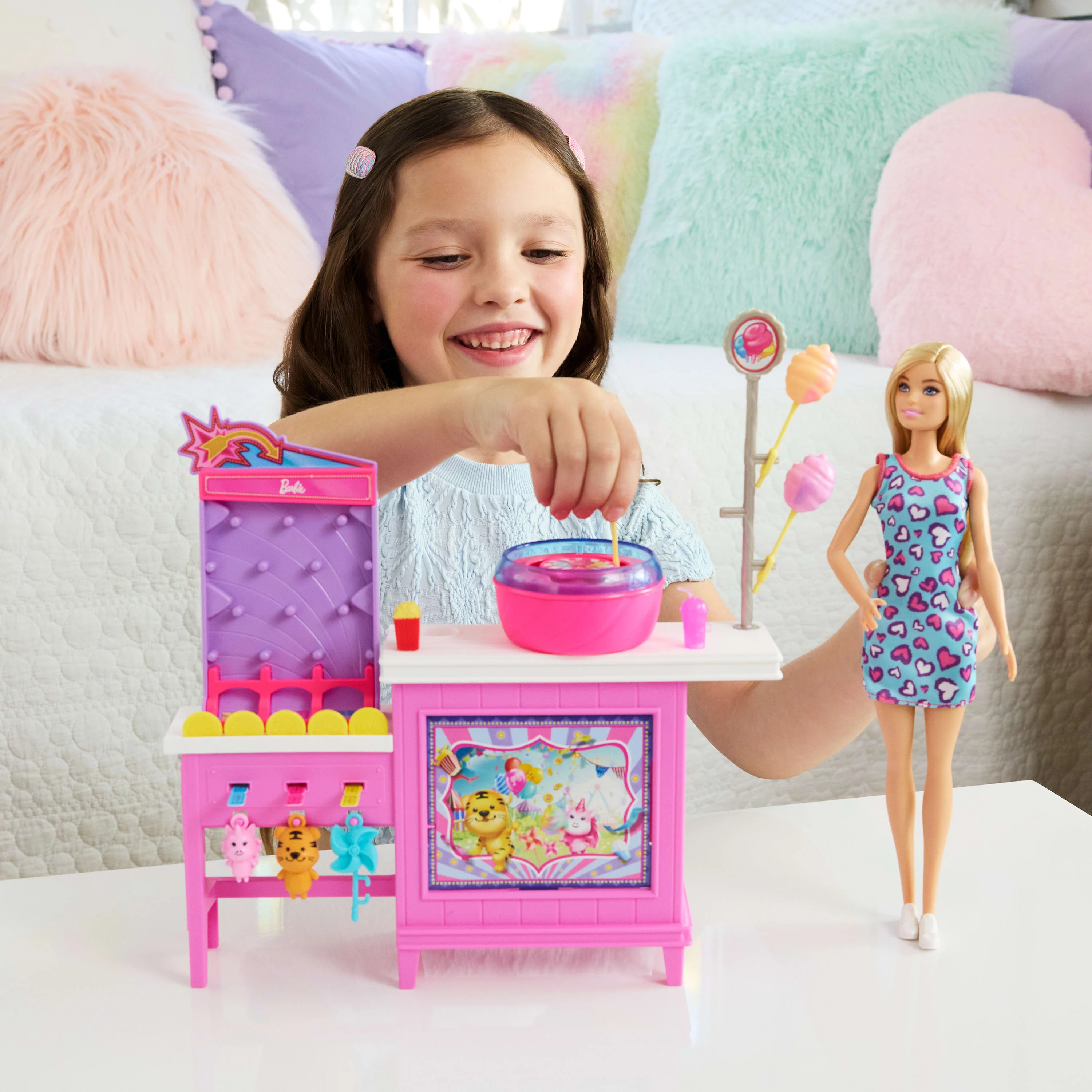 Barbie Mysteries: Beach Detectives Malibu Doll, Cotton Candy Game Playset & Accessories - Image 2