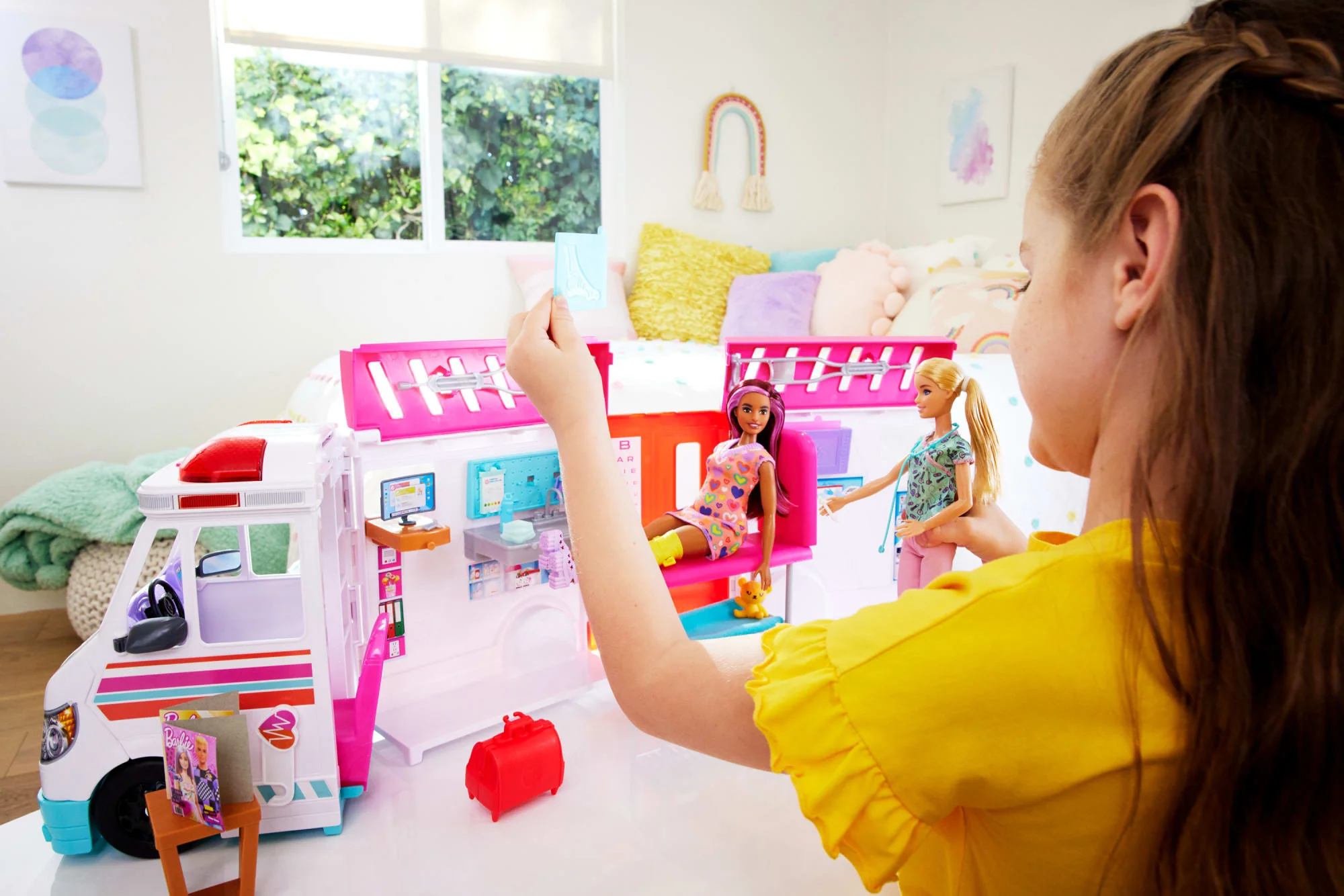 Barbie Profesiones Set de Juego Clínica de Atención Médica - Image 2