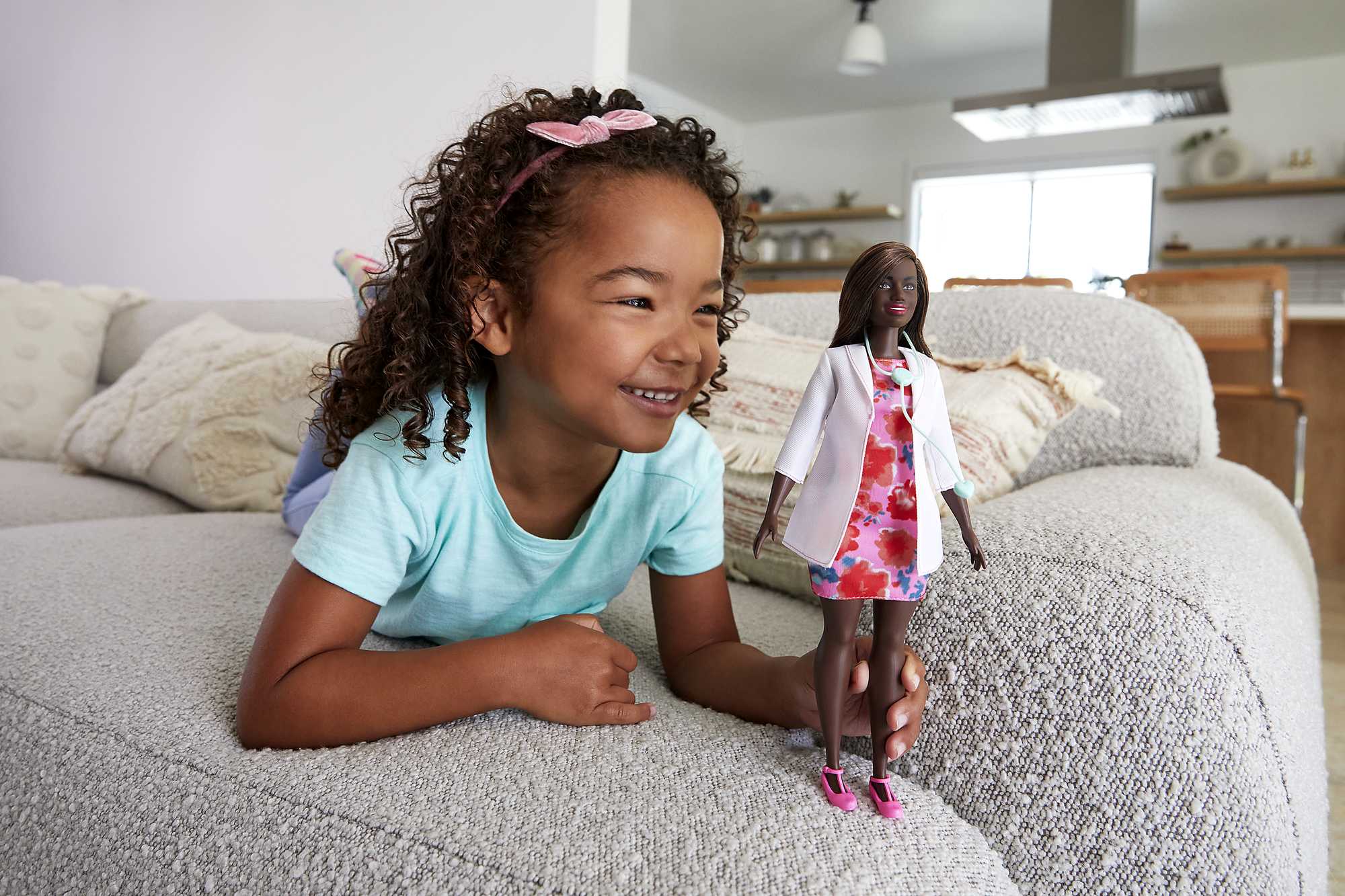 Barbie Profissões Boneca Médica - Image 2