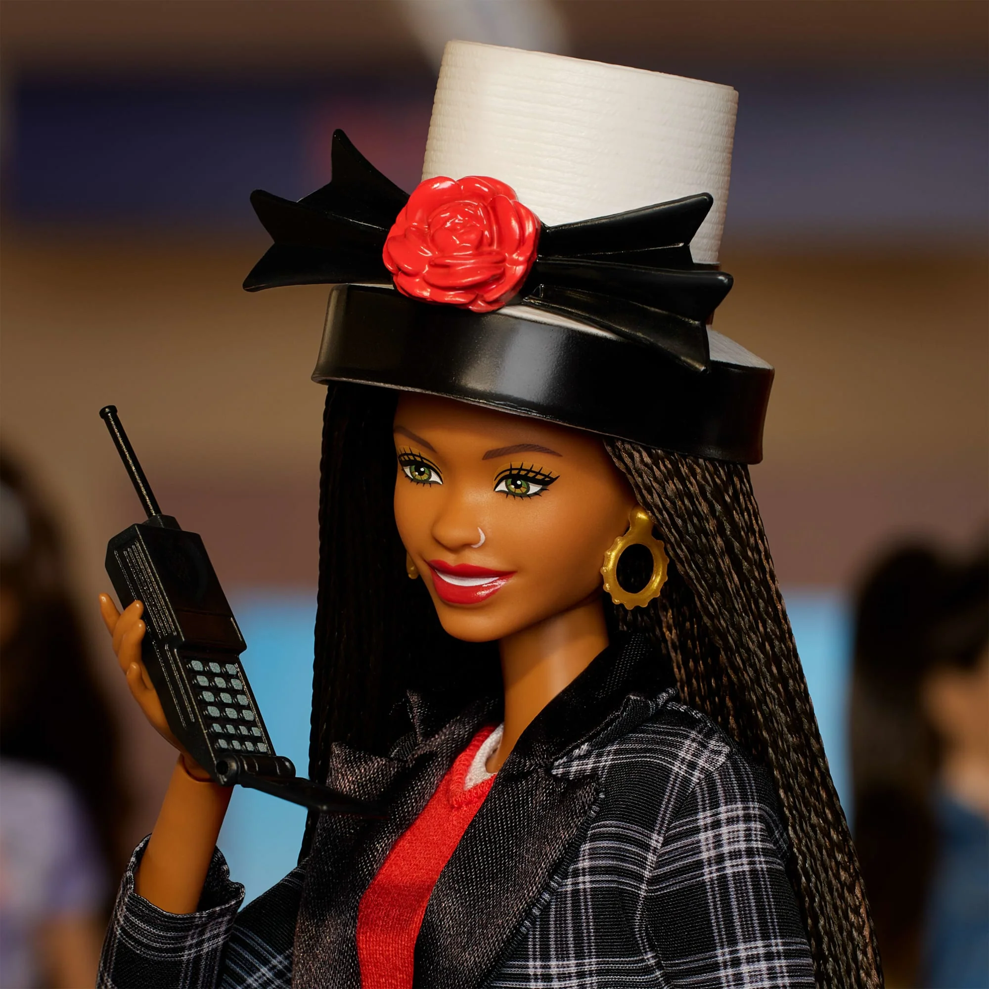Barbie Signature Clueless Dionne Collector Doll With Black-And-White Plaid Suit & Accessories - Image 4