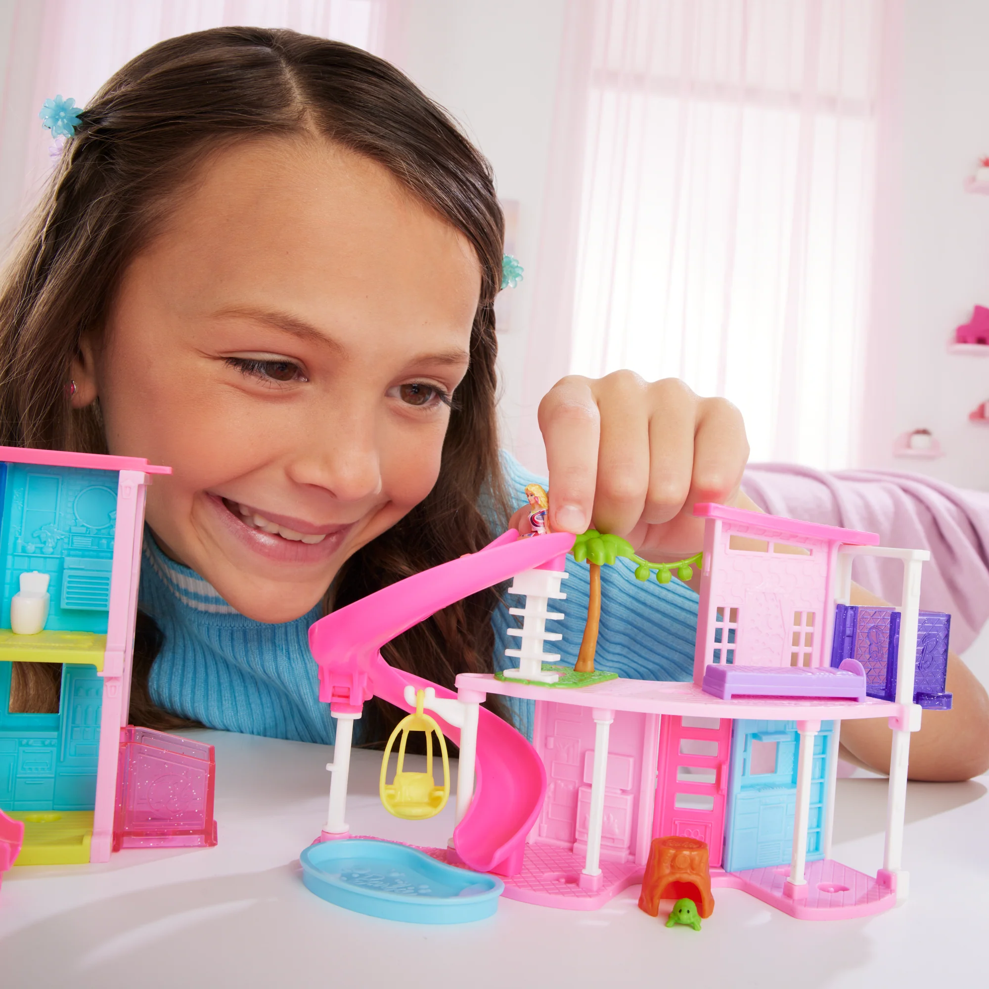 Barbie  Mini Barbieland  Coffrets  Maison de Poupée, Poupée 3,81 Cm - Image 2