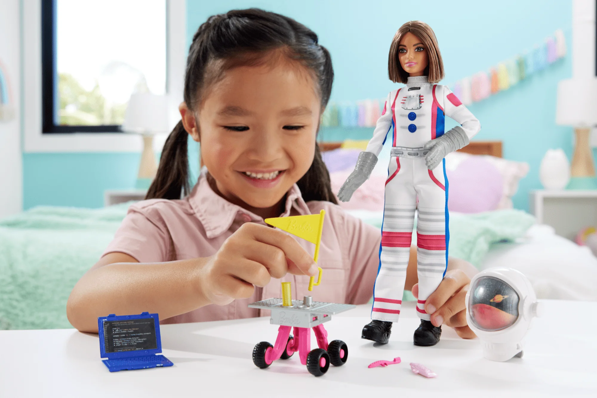Barbie  Carrières  65Eanniversaire  Astronaute et 10Accessoires - Image 2