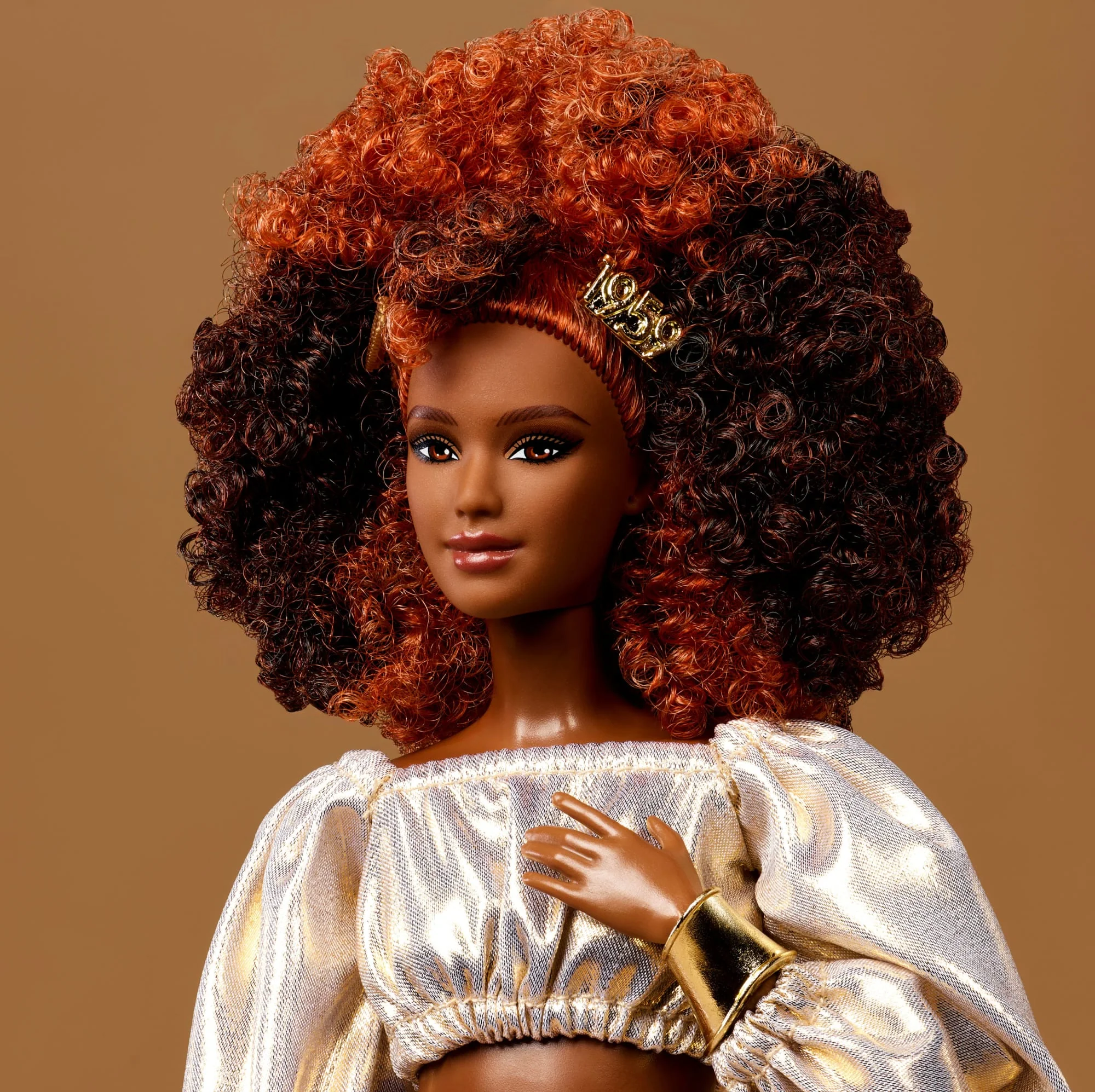Barbie You Create Barbie Basics Neutral Kit 002, Customizable Fashion Doll & Universal-Fit Clothing - Image 4