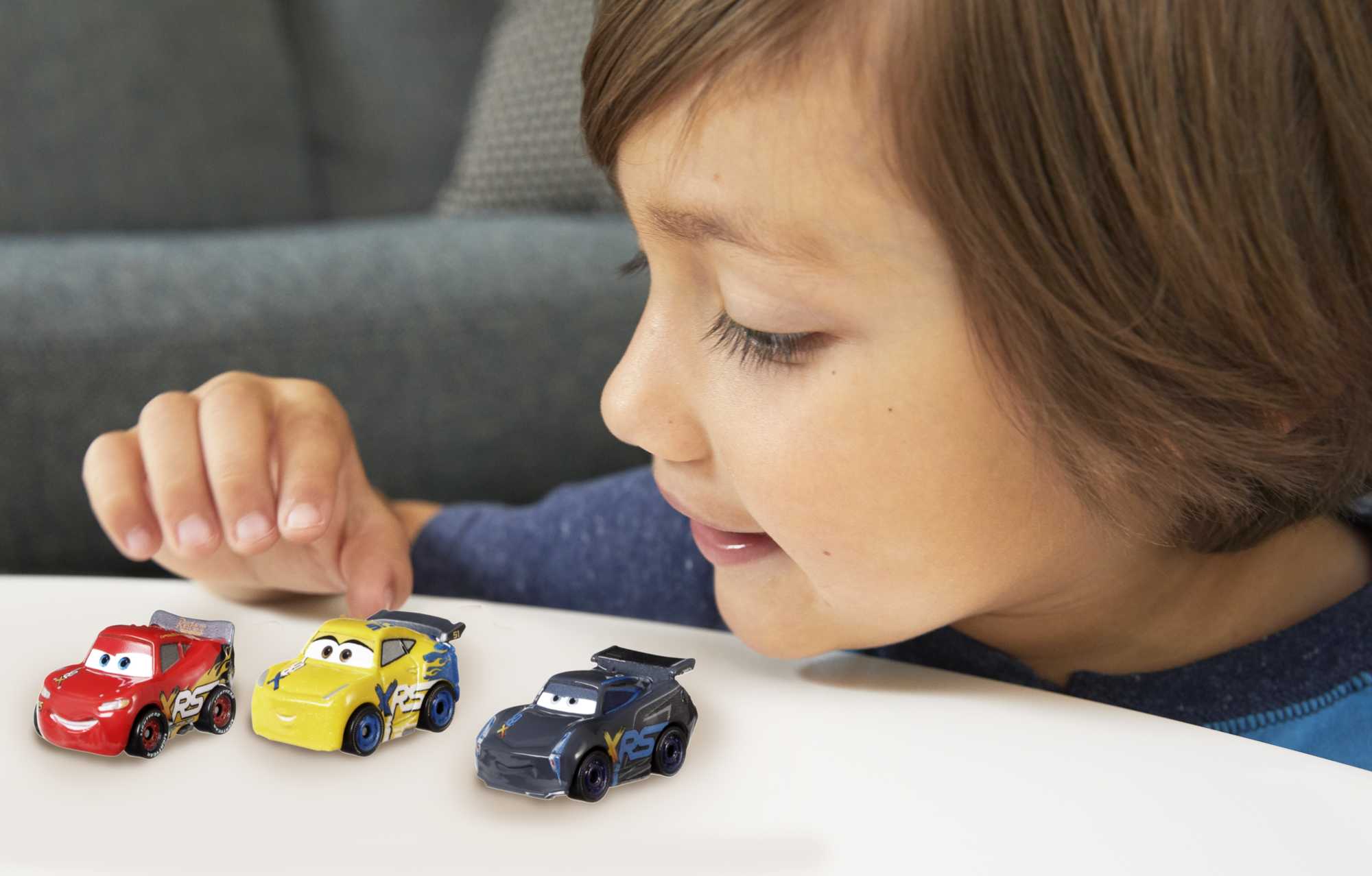 Cars de Disney y Pixar Mini Corredores Vehículo de Juguete Paquete de 3 - Image 2