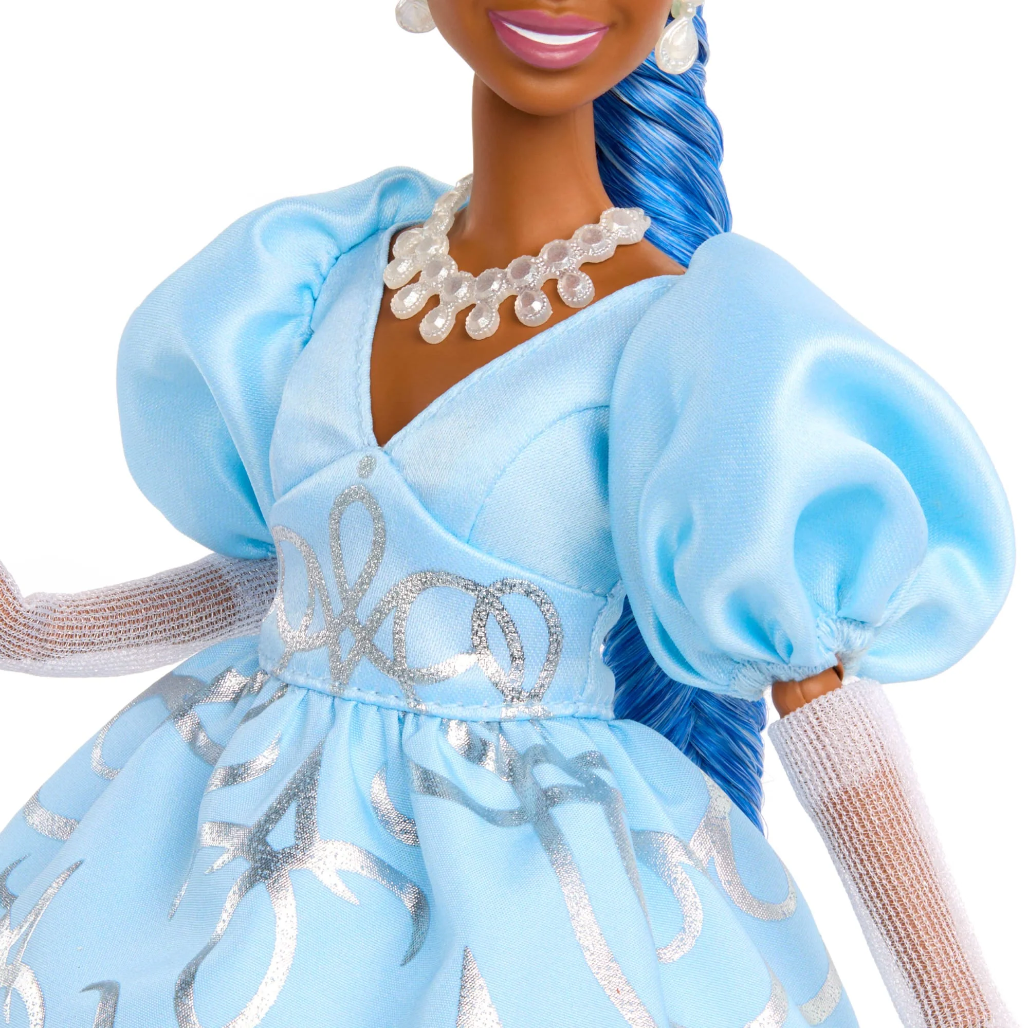 Disney Descendants: The Rise Of Red  Queen Cinderella Fashion Doll With Movie-inspired Royal Gown & Accessories - Image 4