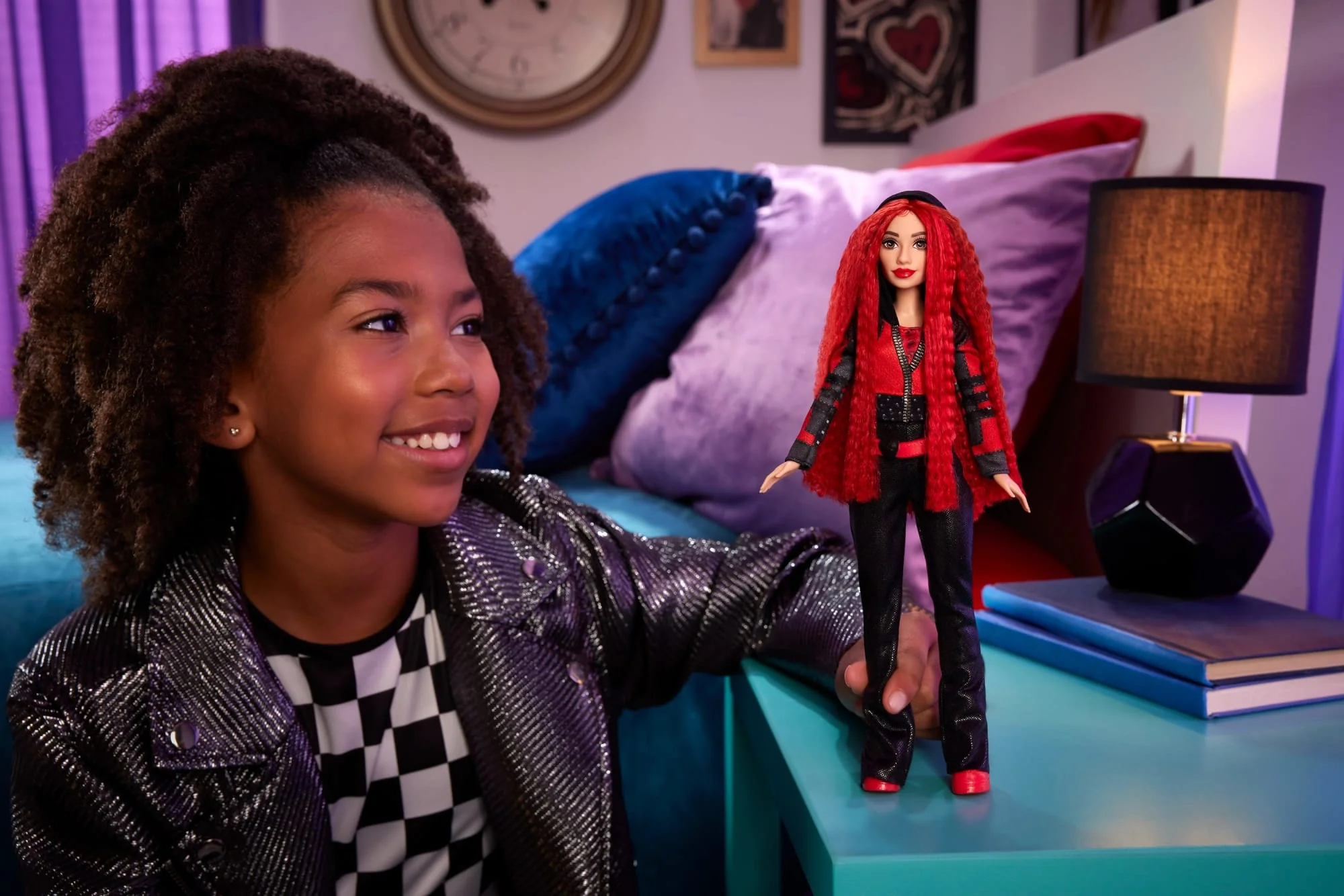 Disney Descendants: The Rise Of Red Doll  Singing Red Doll With Movie-inspired CloThes & Accessories, Sings “Red” - Image 2