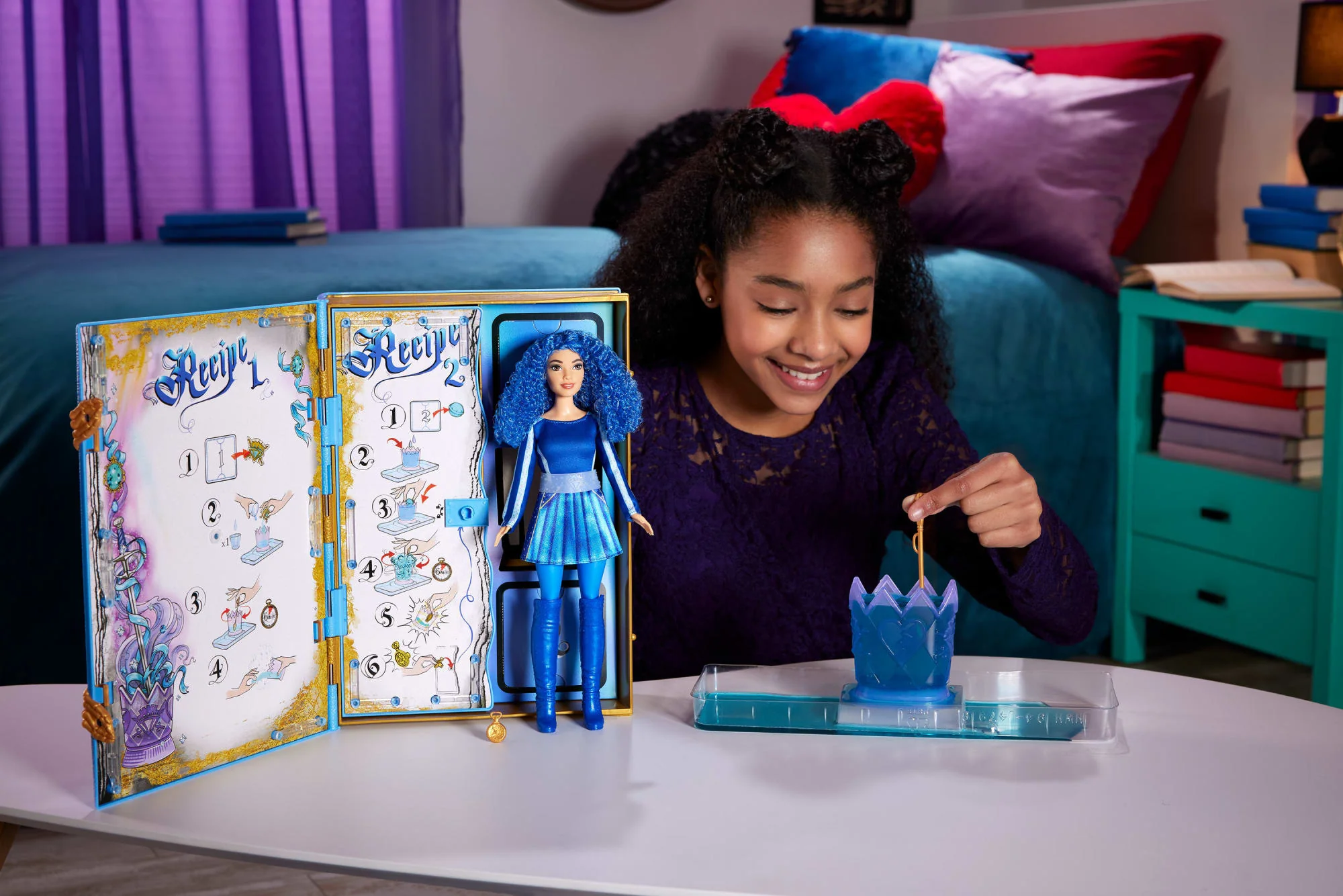 Disney descendants: The Rise Of Red  Le Livre de Sortilèges, Chloe - Image 2