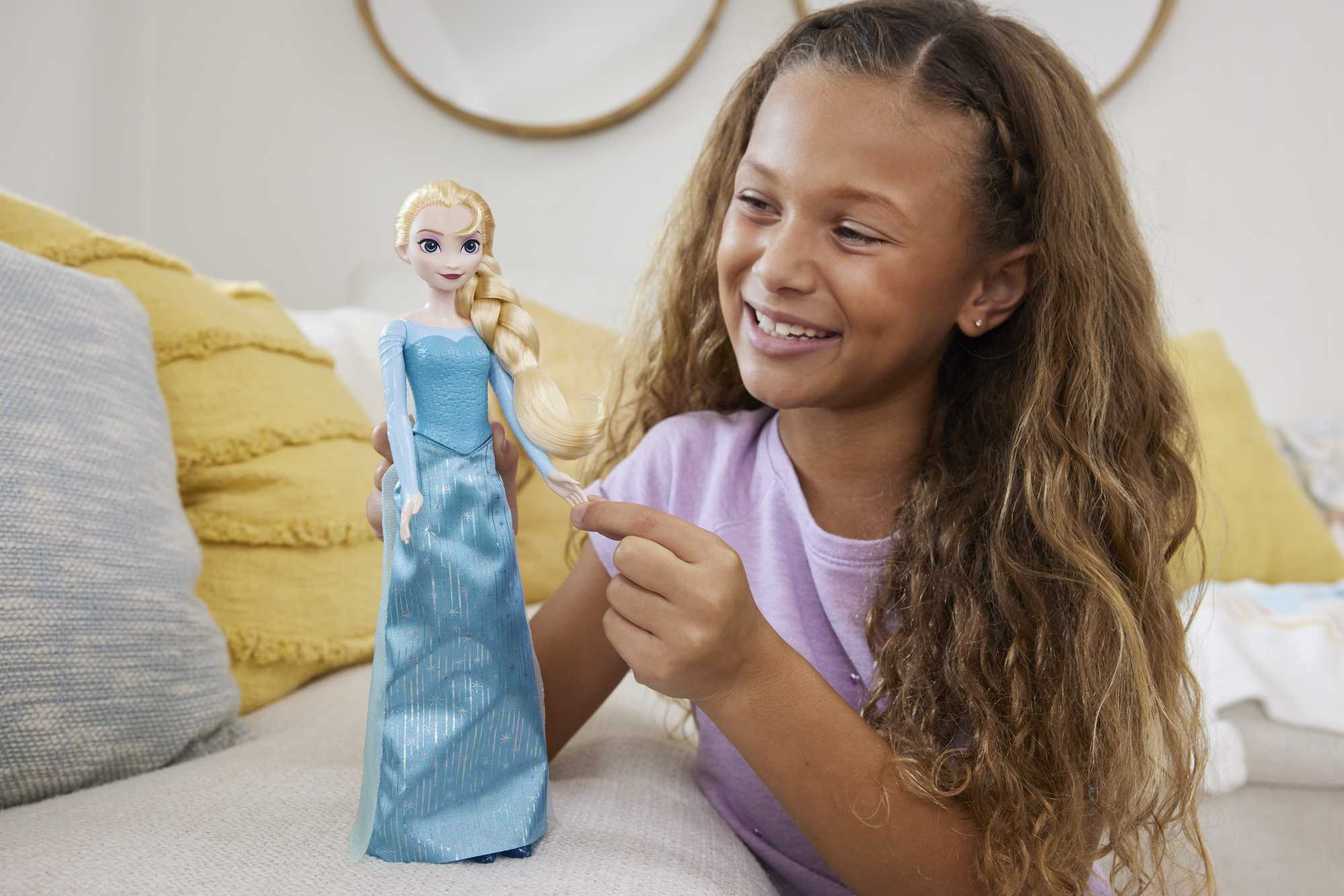 Disney Frozen Toys, Elsa Fashion Doll And Accessories - Image 2