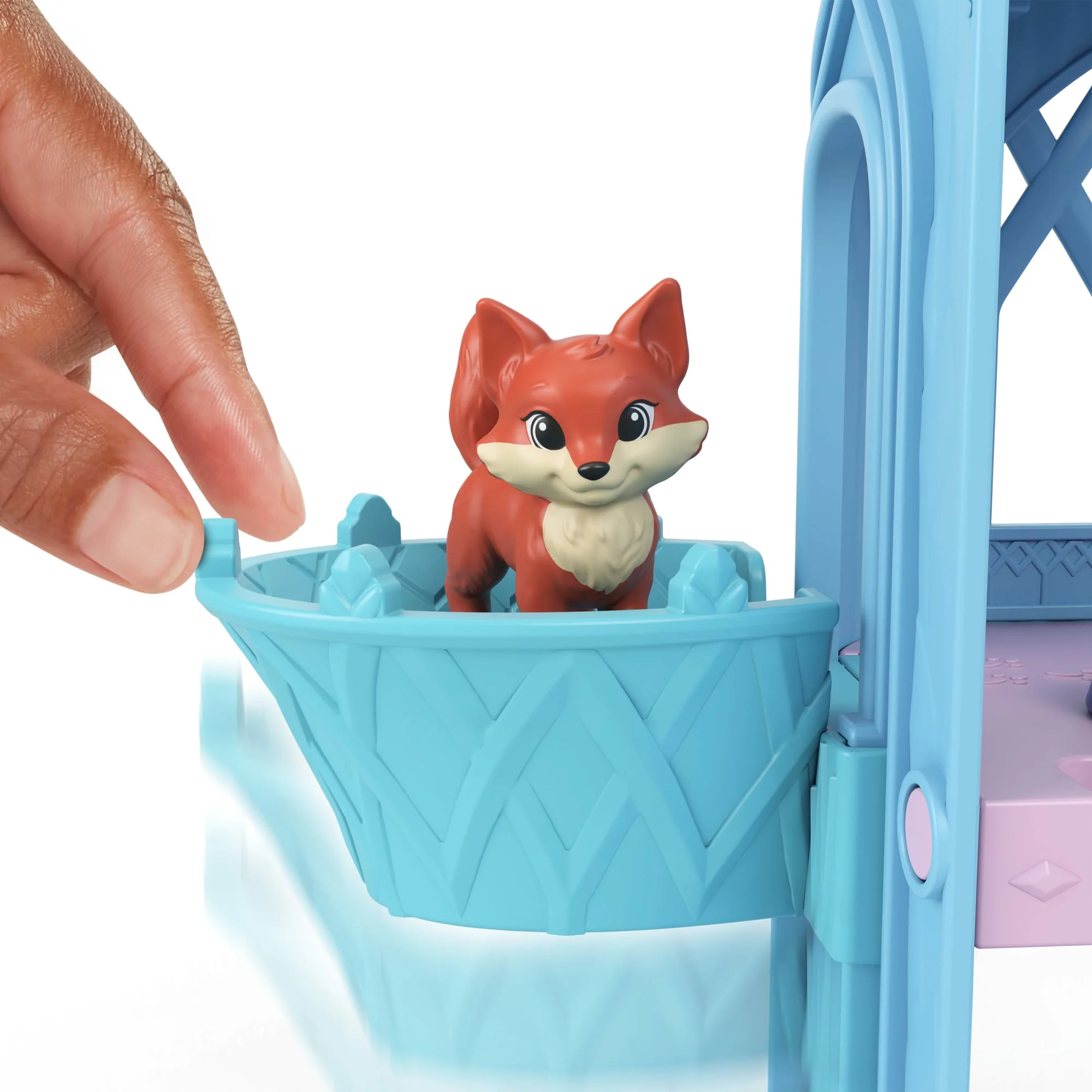 Disney Frozen Winter Animal Fun Playset With Elsa Small Doll, 3 Animal Friends & 8 Accessories - Image 3