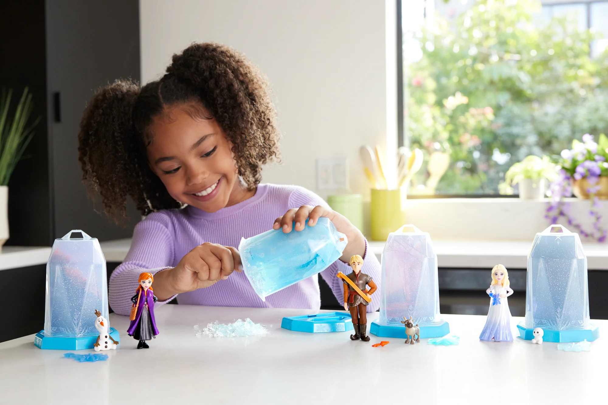 Disney  La Reine des Neiges  Ice Reveal  Poupée Surprise, Ami, Acc. - Image 2