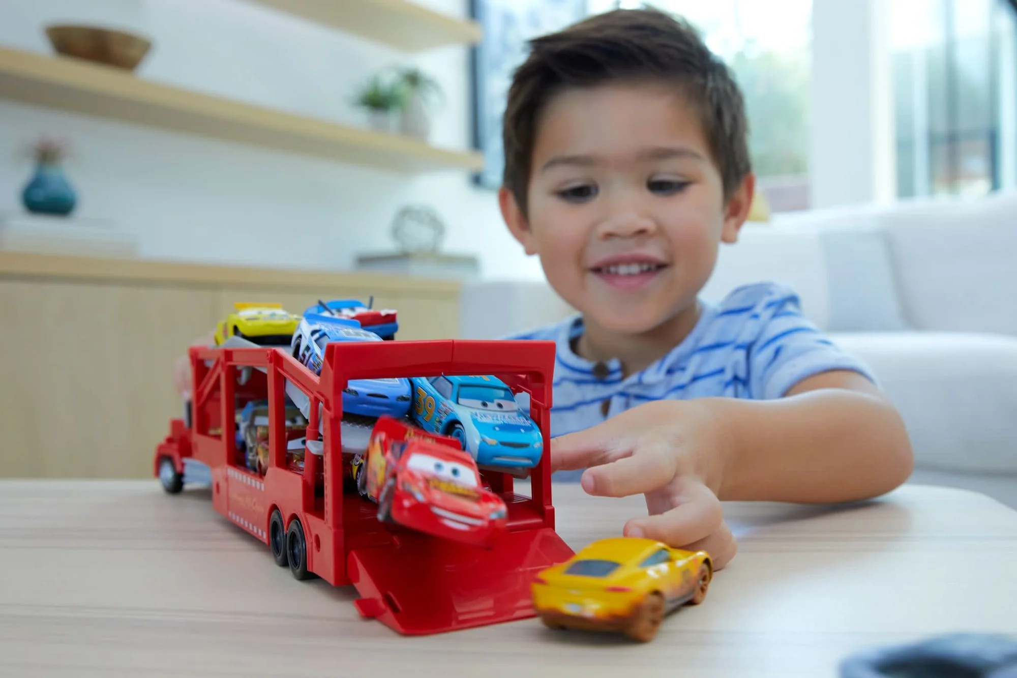 Disney Pixar Cars Mack Hauler - Image 2
