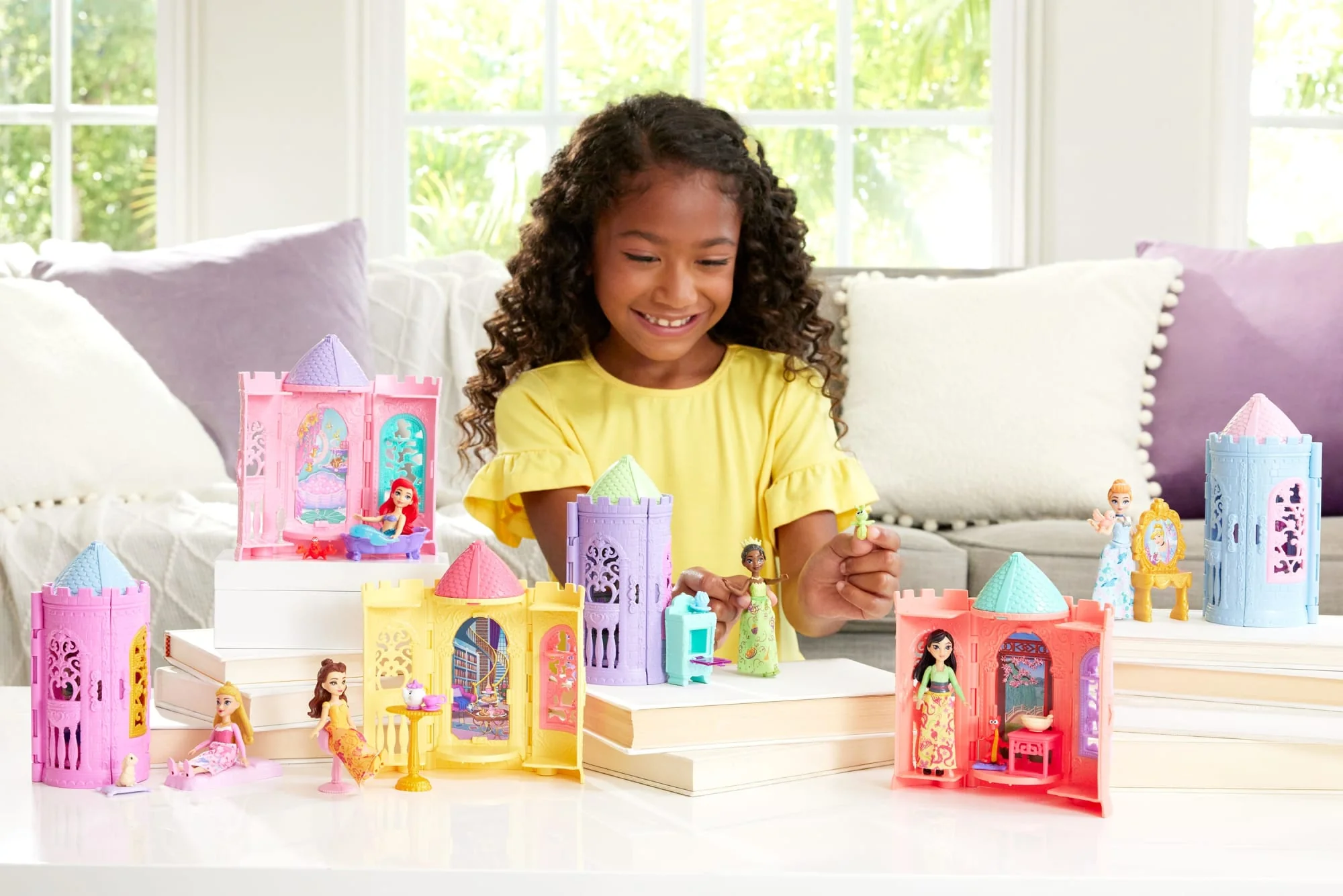 Disney Princess Or Villains Tower Surprise Small Doll & Stacking Playset Accy (Characters May Vary) - Image 2