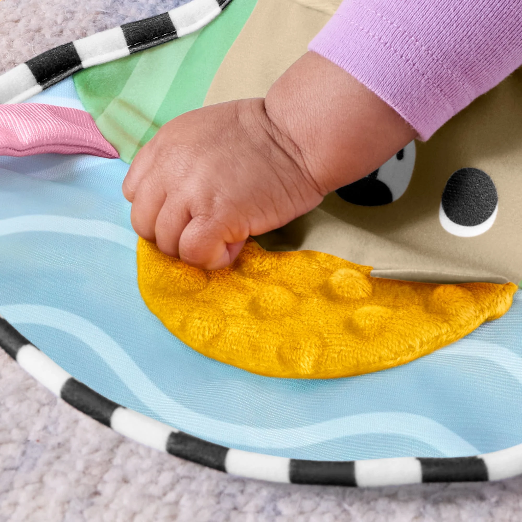 Fisher-Price Baby Juguete para Bebés Cojín Colorido de Actividades - Image 3