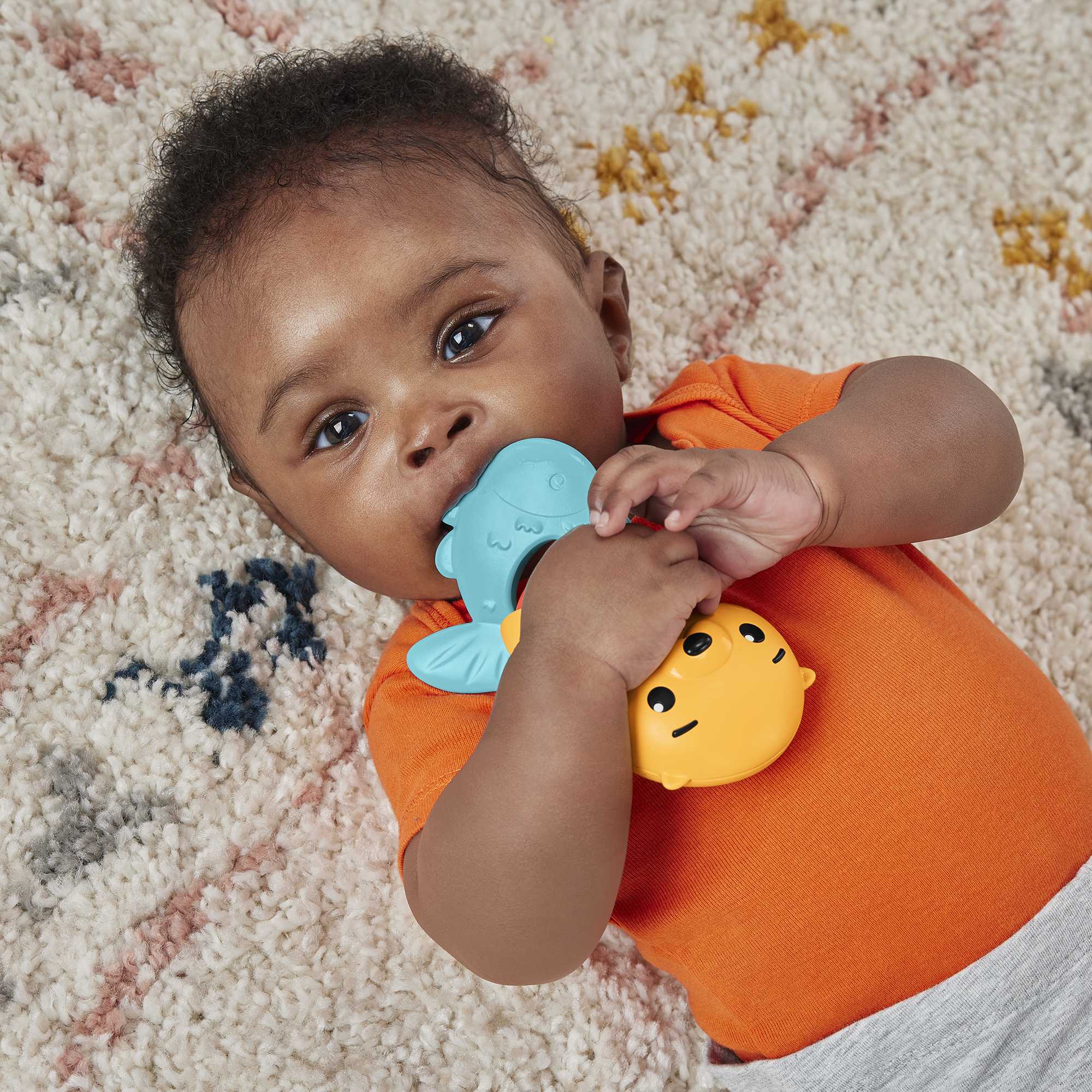 Fisher-Price Baby Sonaja para Bebés Sensimals Leopardo - Image 3