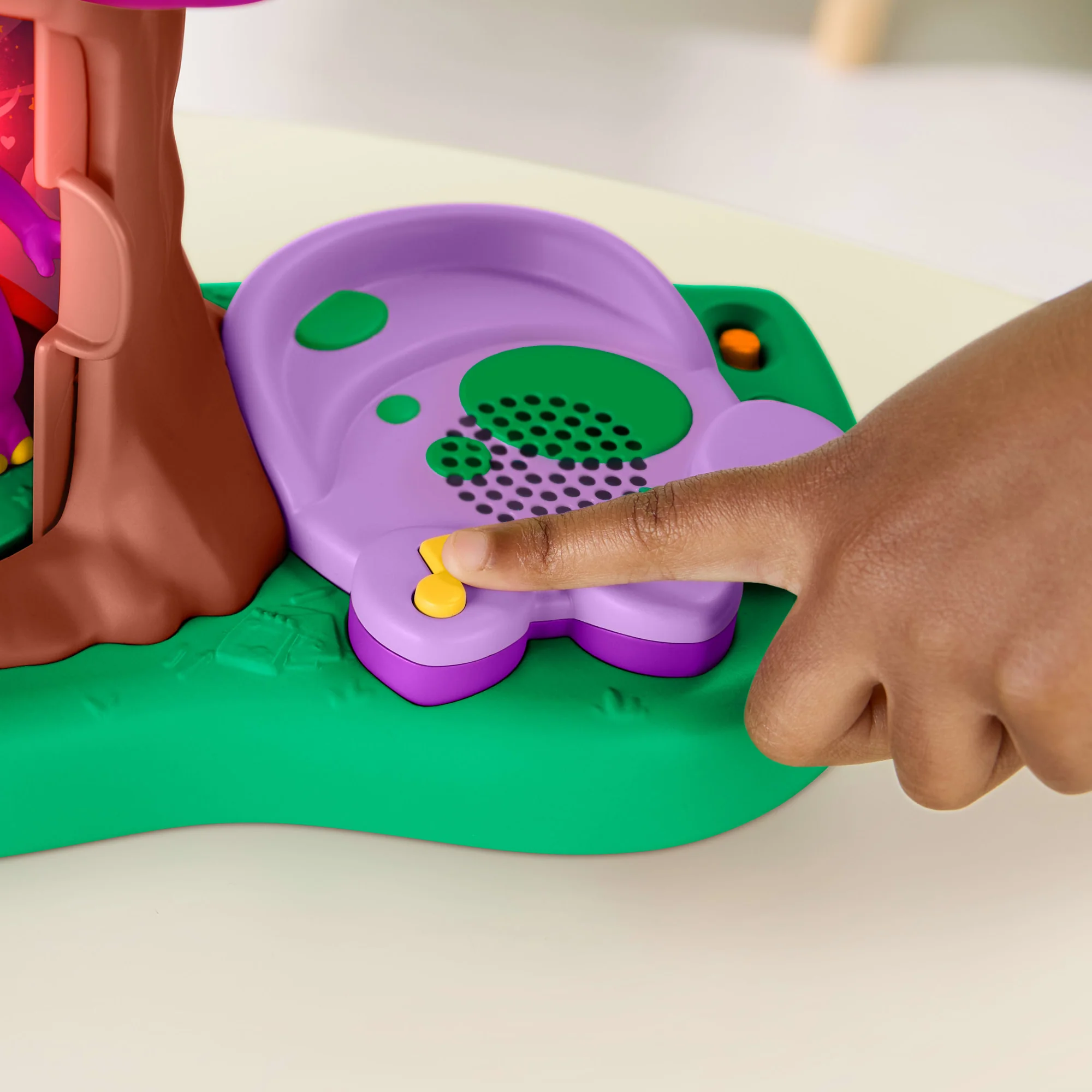 Fisher-Price® Barney’S World Coffret de Jeu Cabane Sons et Lumières - Image 4