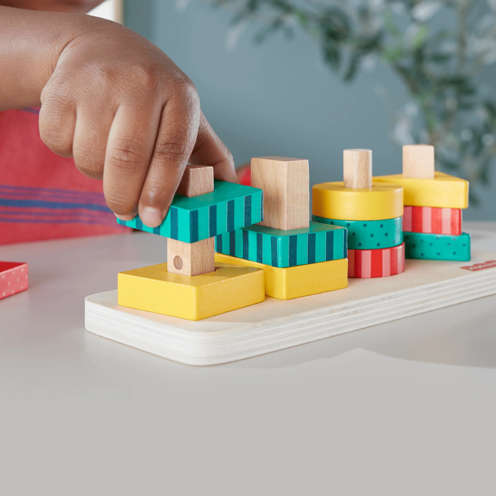 Fisher-Price Brinquedo para Bebês Classificador de Formas de Madeira - Image 3