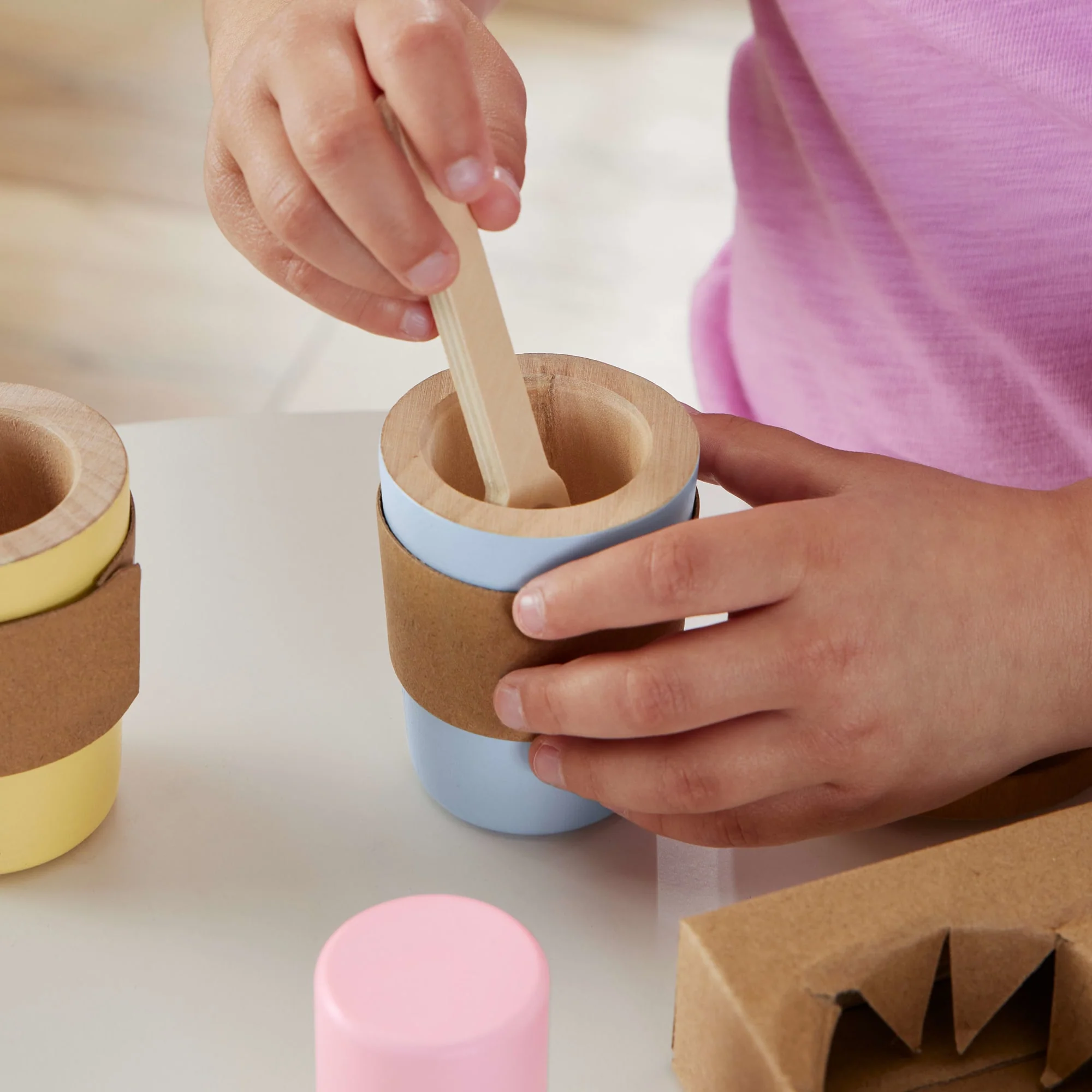 Fisher-Price Brinquedo para Bebês Conjunto Meu Primeiro Cappuccino de Madeira - Image 3