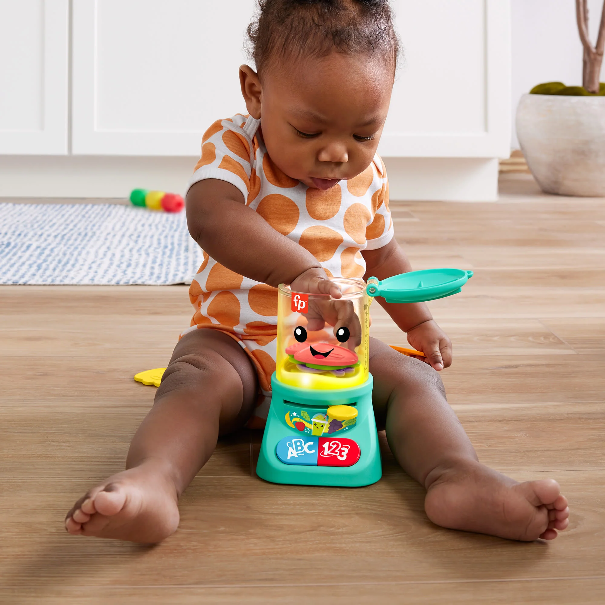 Fisher-Price Rires et Éveil Mélangeur à Boissons Chiffres et Couleurs - Image 2