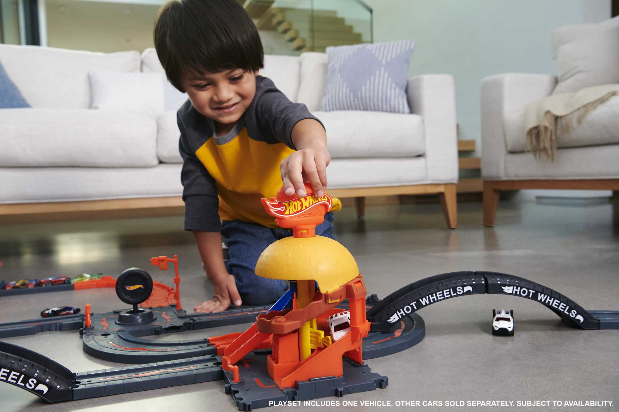 Hot Wheels City Pista de Juguete Tienda de Hamburguesas - Image 2
