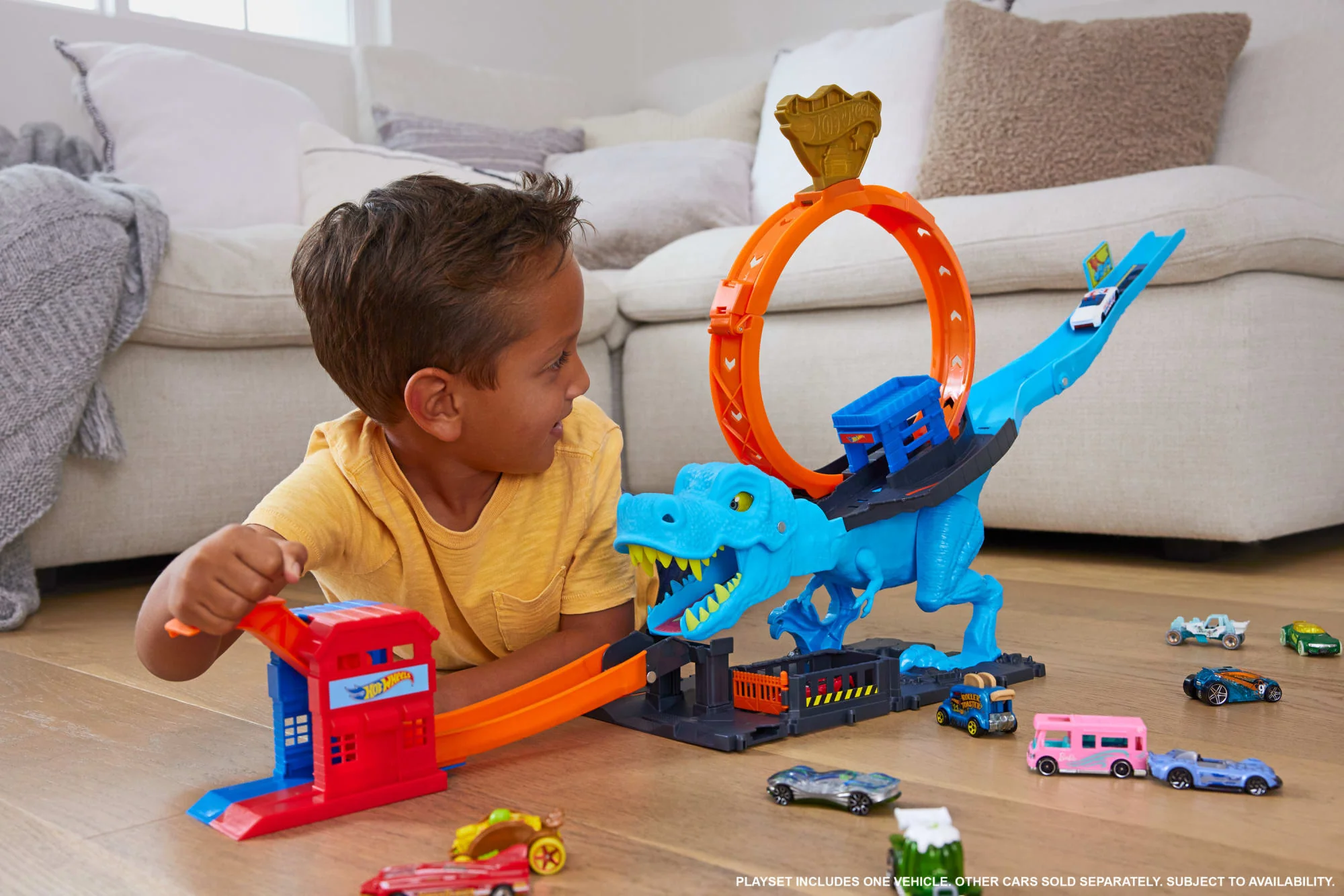 Hot Wheels City Track Set With 1 Toy Car, T-Rex Loop And Stunt Playset - Image 2