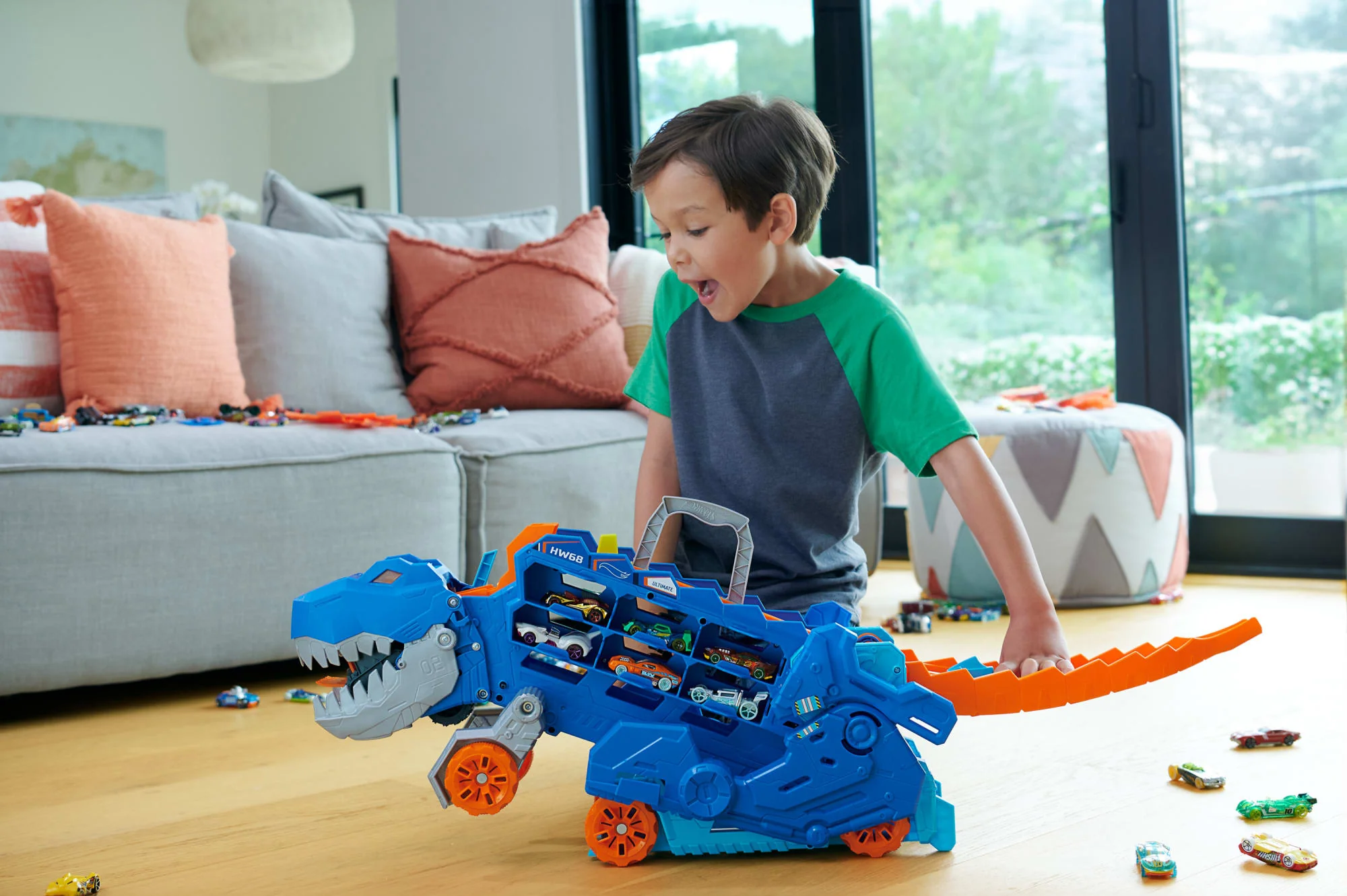 Hot Wheels City Ultimate T-Rex Transporter, Hauler Transforms into A Dino, Featured in “Let's Race” - Image 2