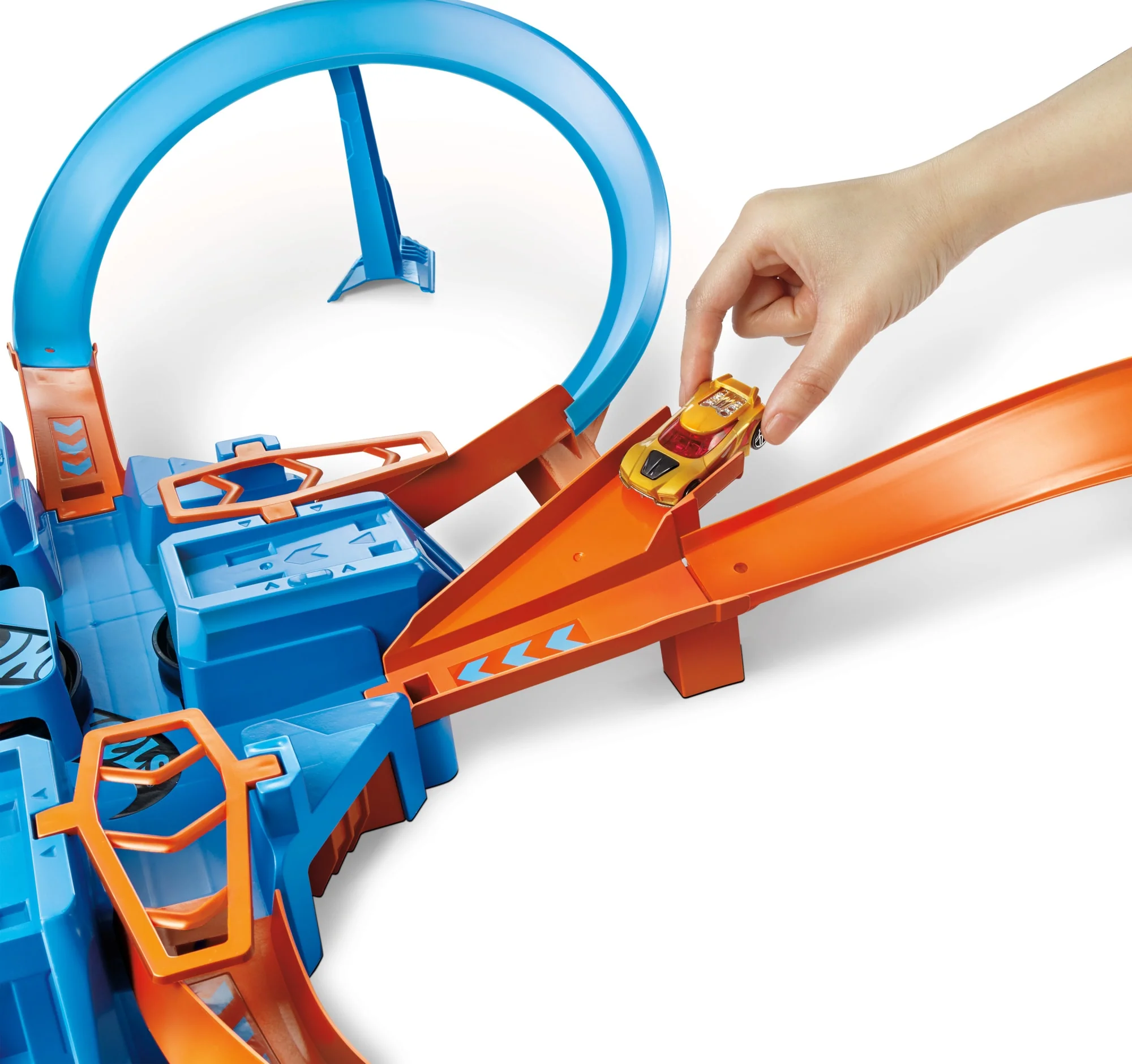 Hot Wheels Track Set With 1:64 Scale Toy Car, Criss-Cross Crash Track With Motorized Booster - Image 4