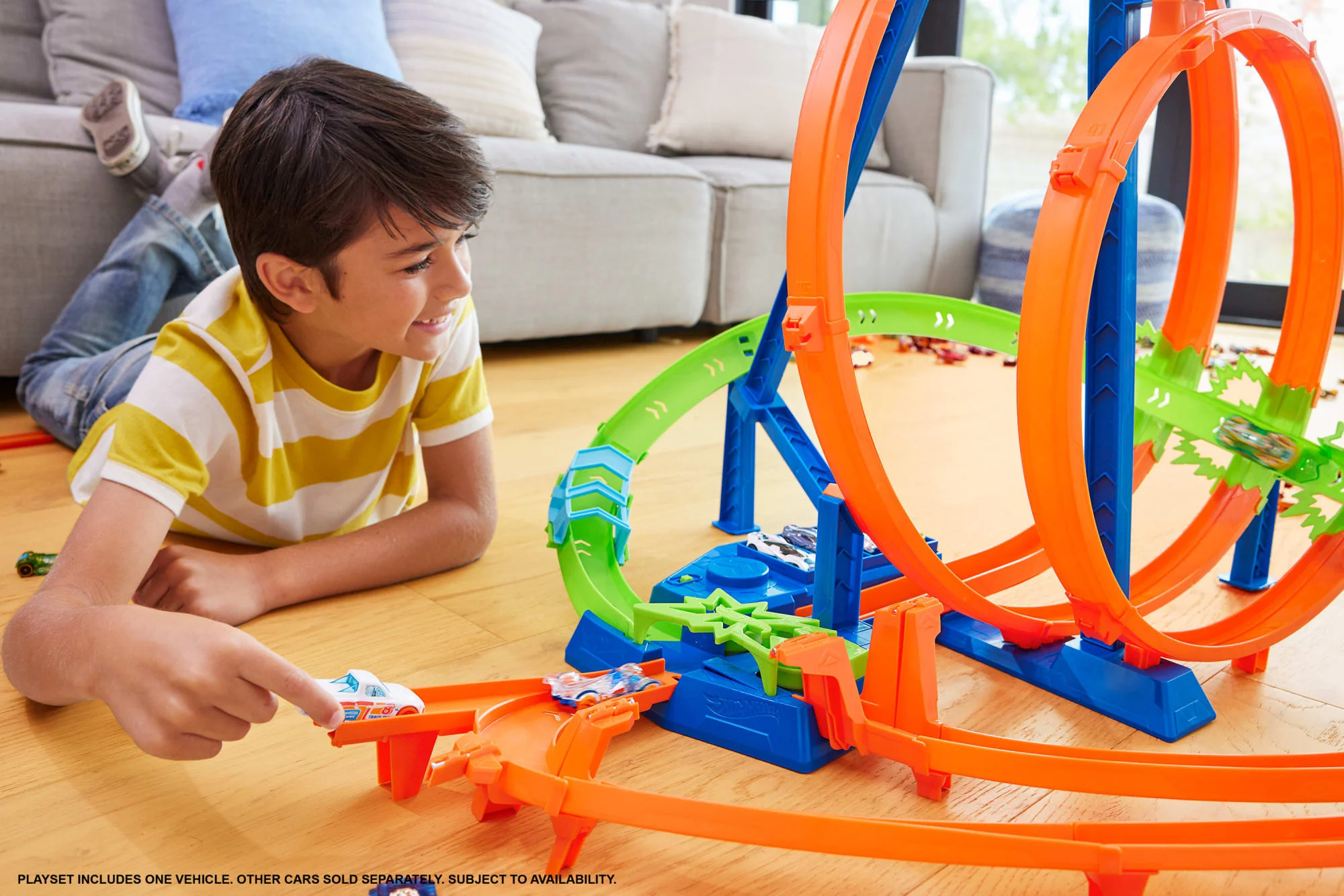 Hot Wheels Track Set With 5 Crash Zones, Motorized Booster And 1 Hot Wheels Car - Image 2