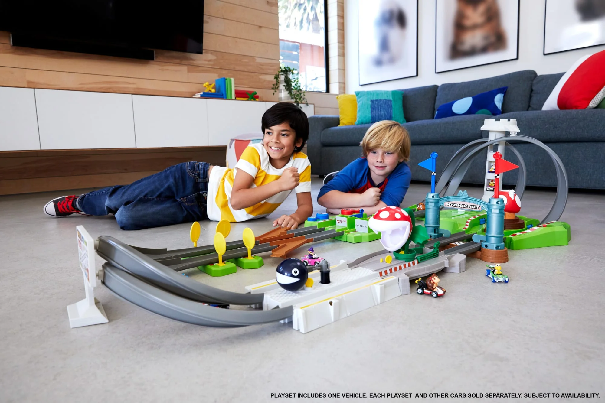 Hot Wheels Mario Kart Circuit Track Set - Image 2