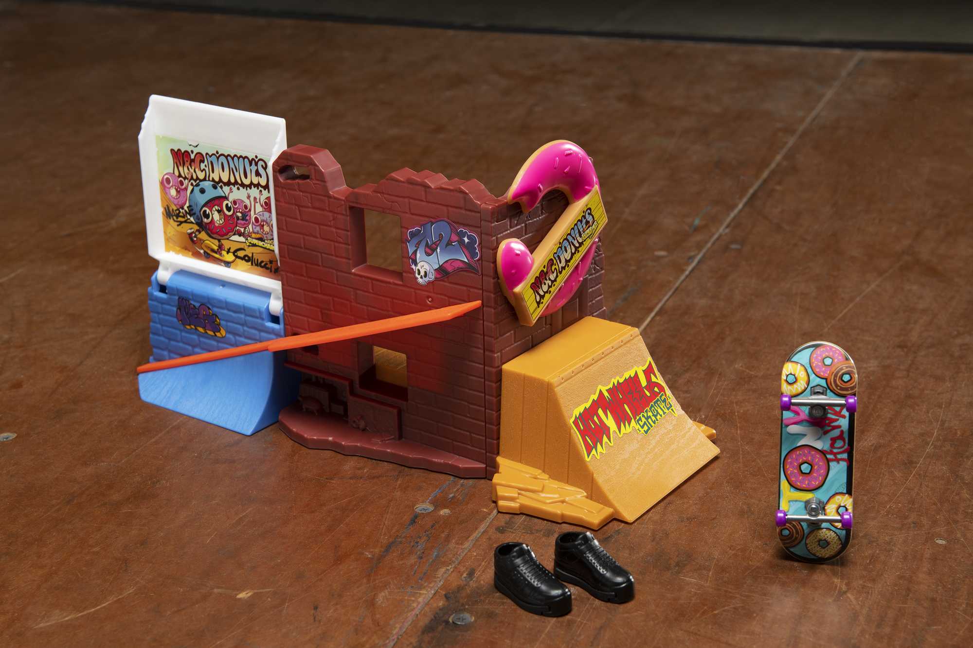 Hot Wheels Skate Coffret de Jeu Planchodrome Beignerie - Image 2