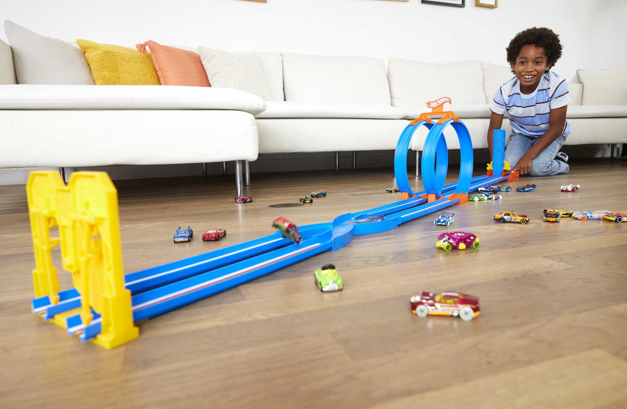 Hot Wheels Ultra Hots Wild Drive Drag Race - Image 2