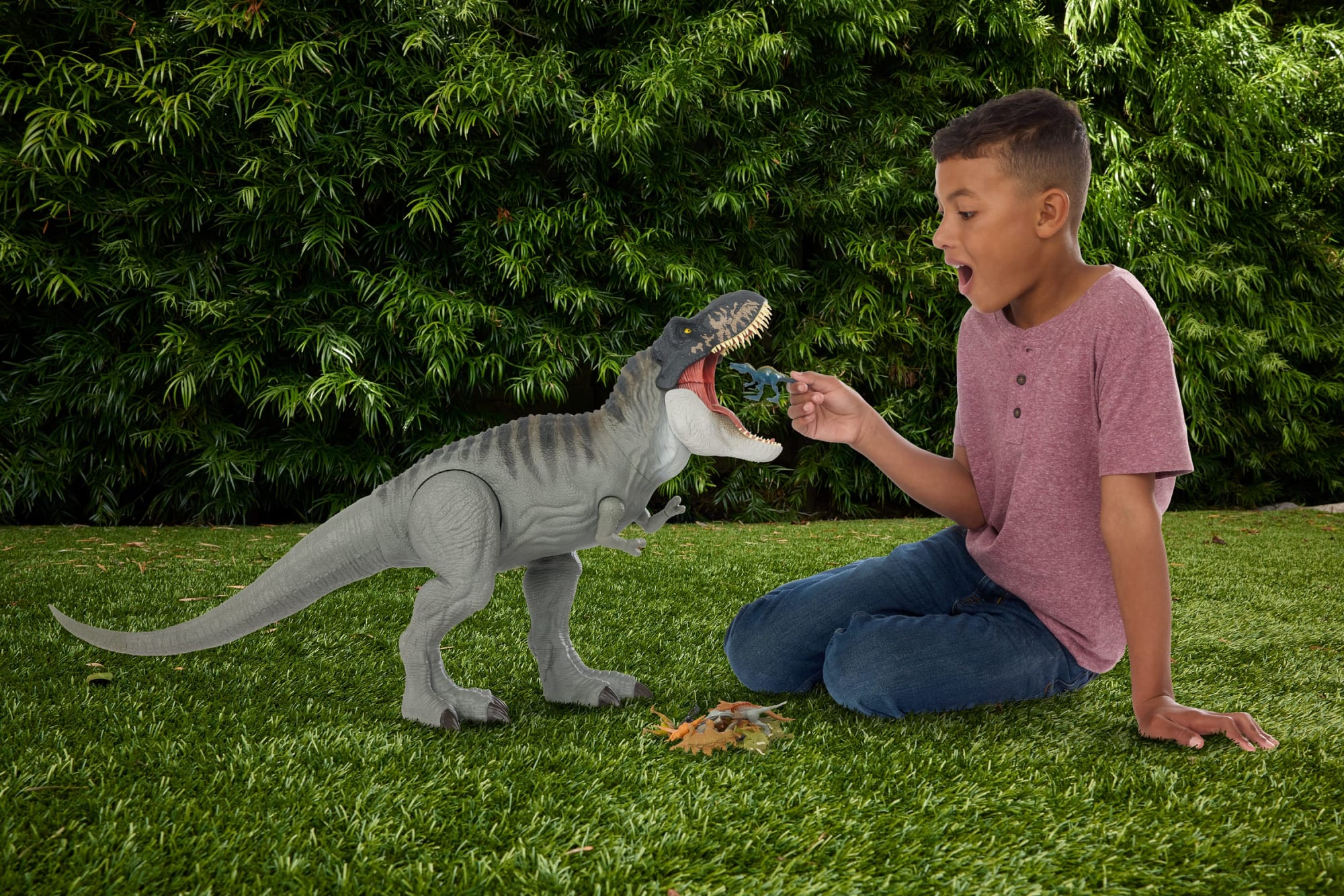 Jurassic World Dinossauro de Brinquedo Rebirth Super Colossal T. Rex - Image 2