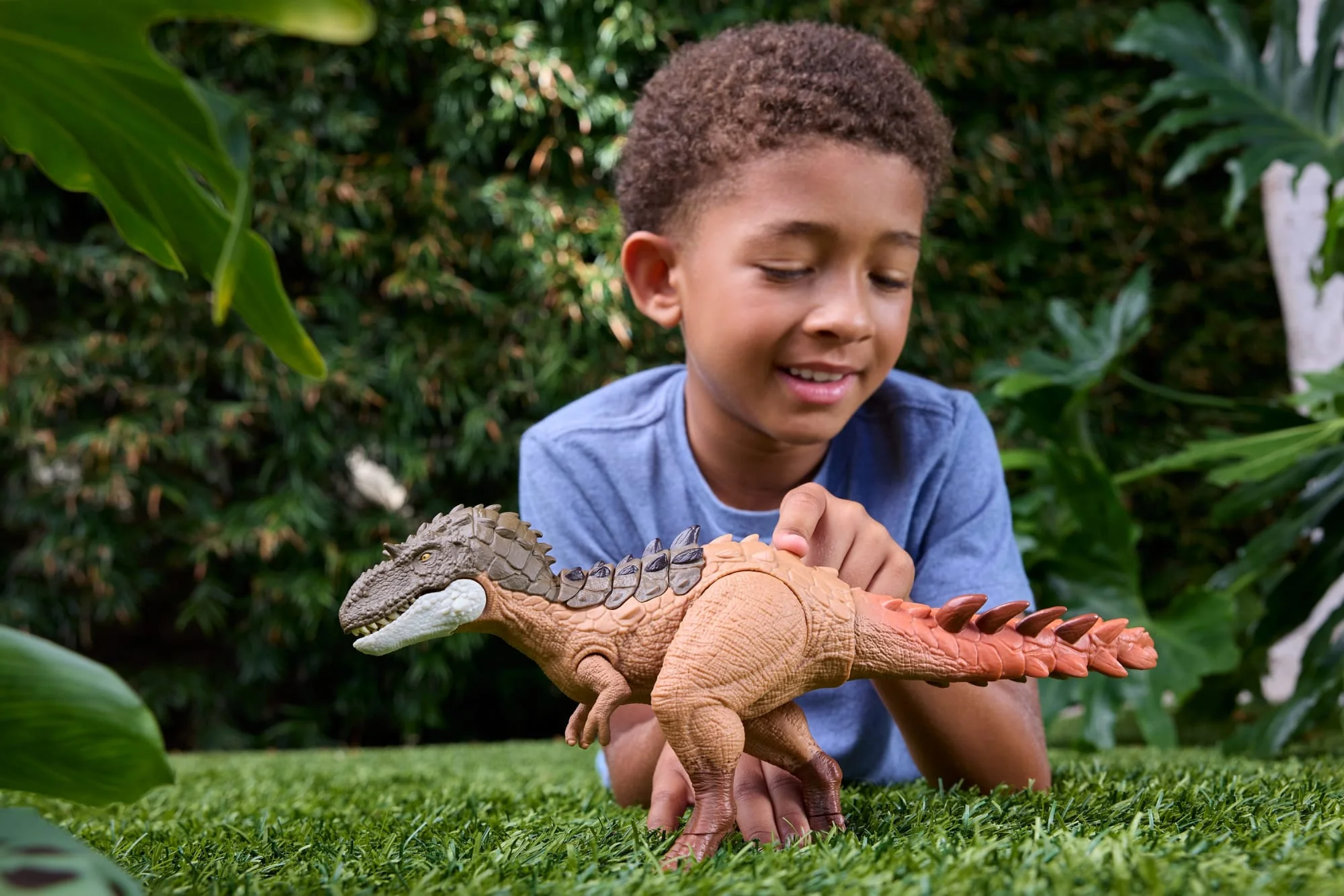 Jurassic World Gigantic Thrashers Gorgosaurus Dinosaur Action Figure Toy, 2 Attacks & EVolve Feature - Image 2