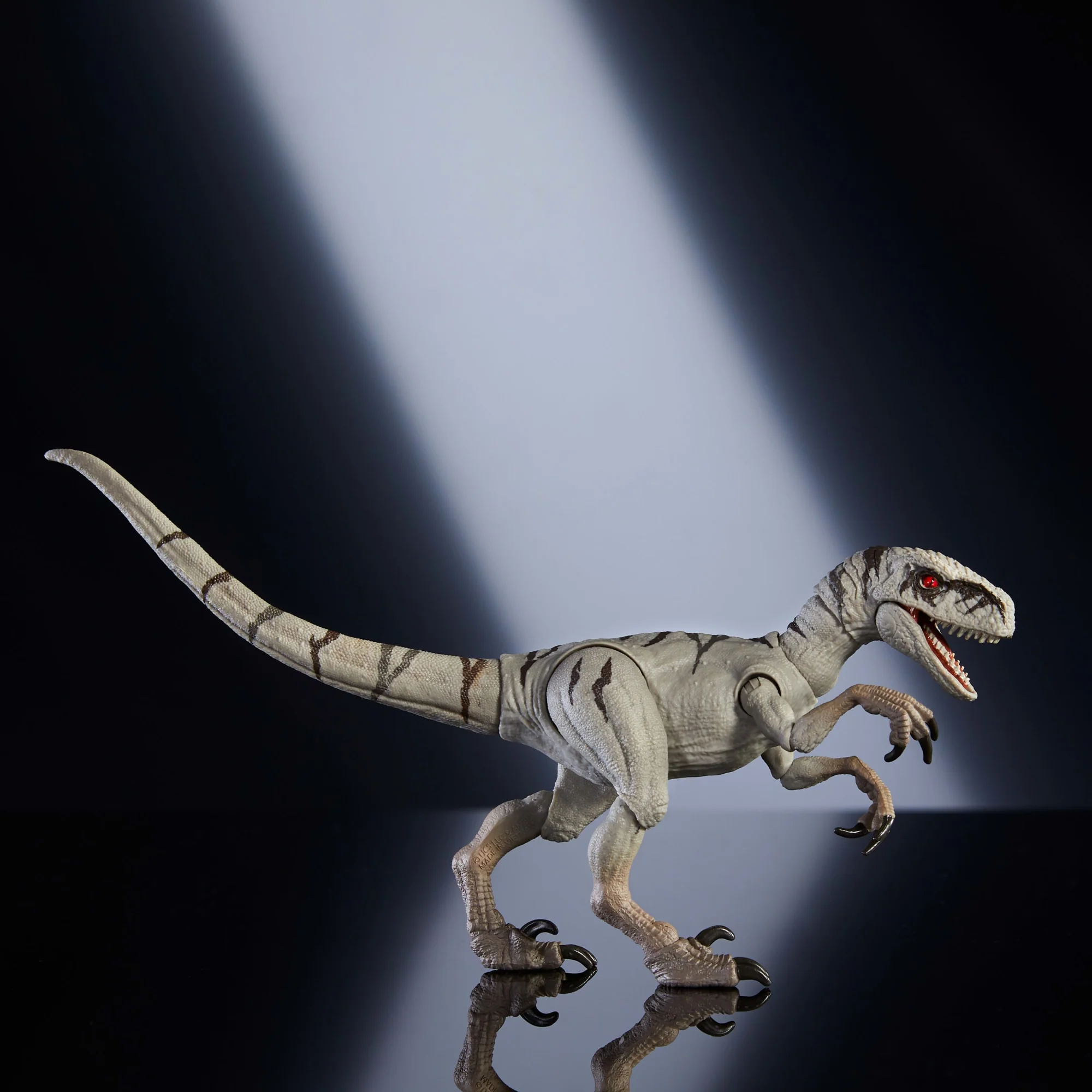 Jurassic World Hammond Collection Figura de Acción Atrociraptor Ghost - Image 5