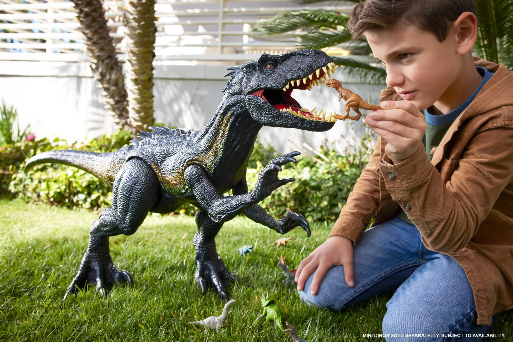 Jurassic World: Fallen Kingdom Dinosaur Toy, Super Colossal indoraptor Figure - Image 2