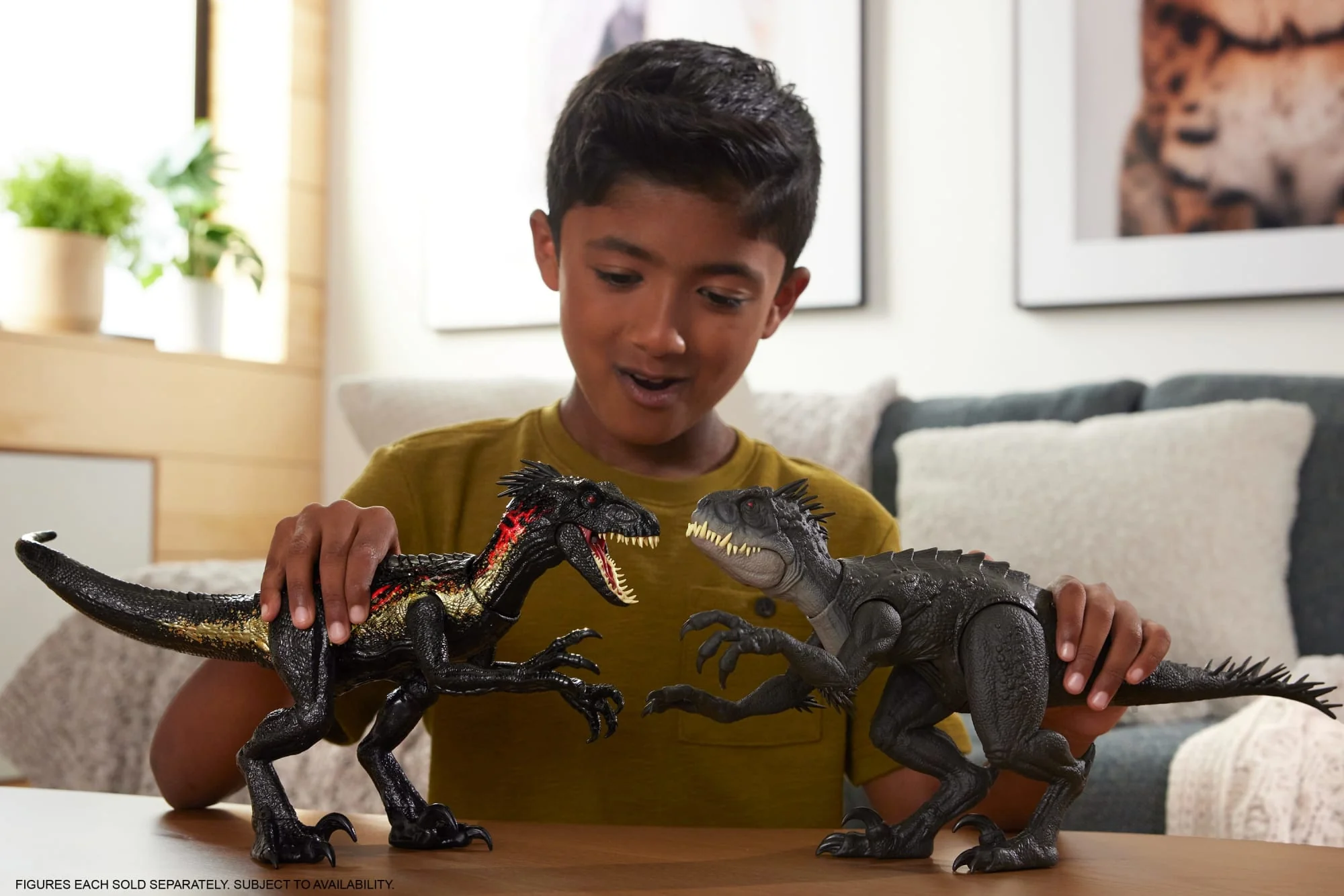 Jurassic World Ultimate Damage indoraptor Dinosaur Toy Figure, Damage, Light & Sound Toy - Image 2