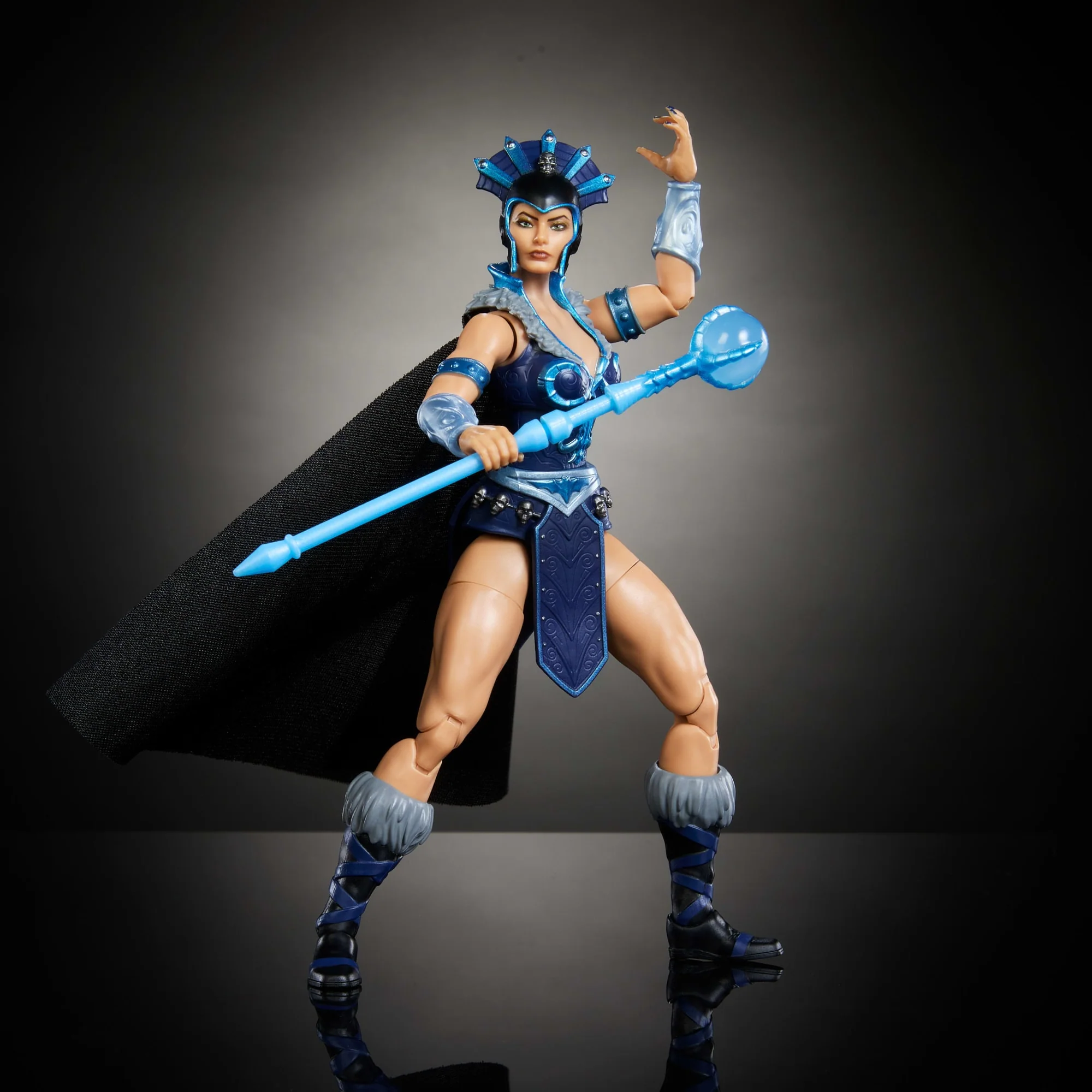 Masters Of The Universe Masterverse New Eternia Evil-Lyn Action Figure, MOTU Toy, 30 Articulations - Image 3