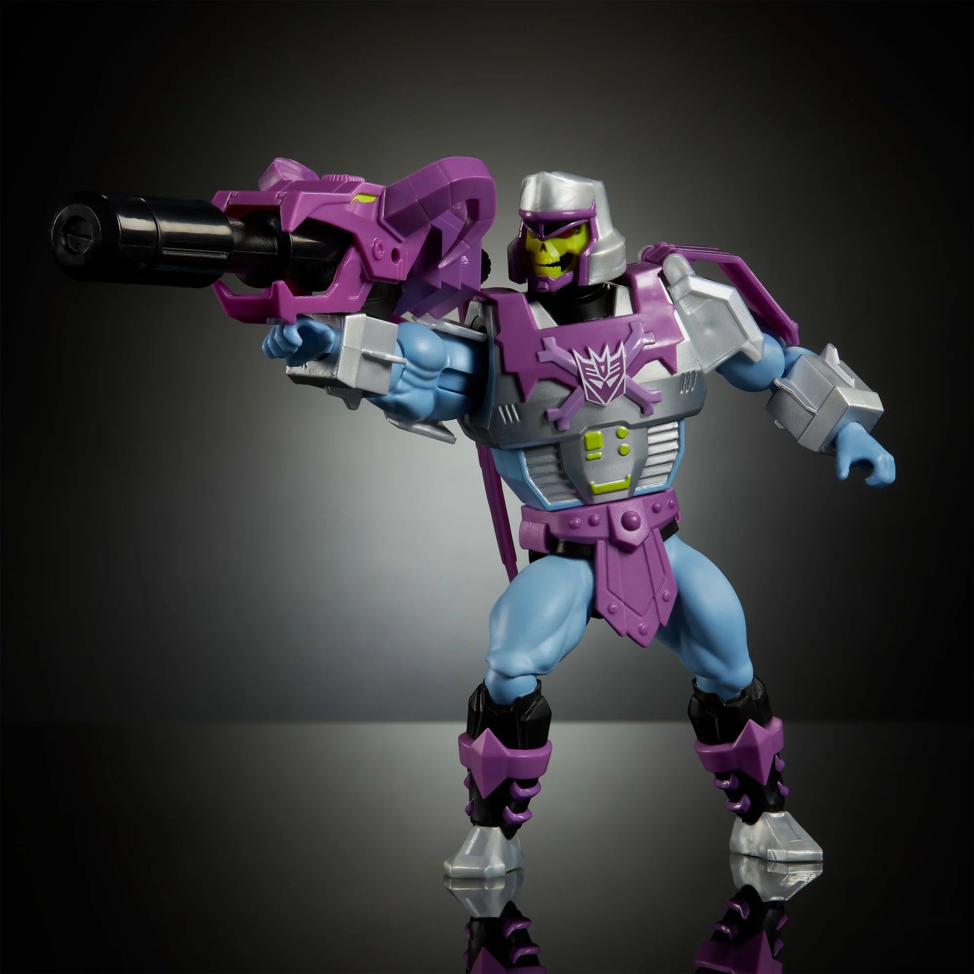 Masters Of Universe Origins & Transformers MEGAtron Armor Skeletor Action Figure, MOTU 5.5 Inch Toy - Image 2