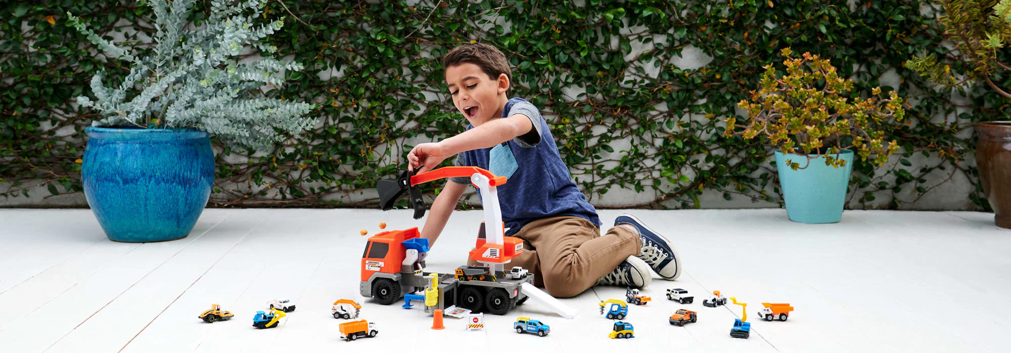 Matchbox Action Drivers Matchbox Transforming Excavator, Toy Construction Truck With 1:64 Scale Vehicle - Image 2