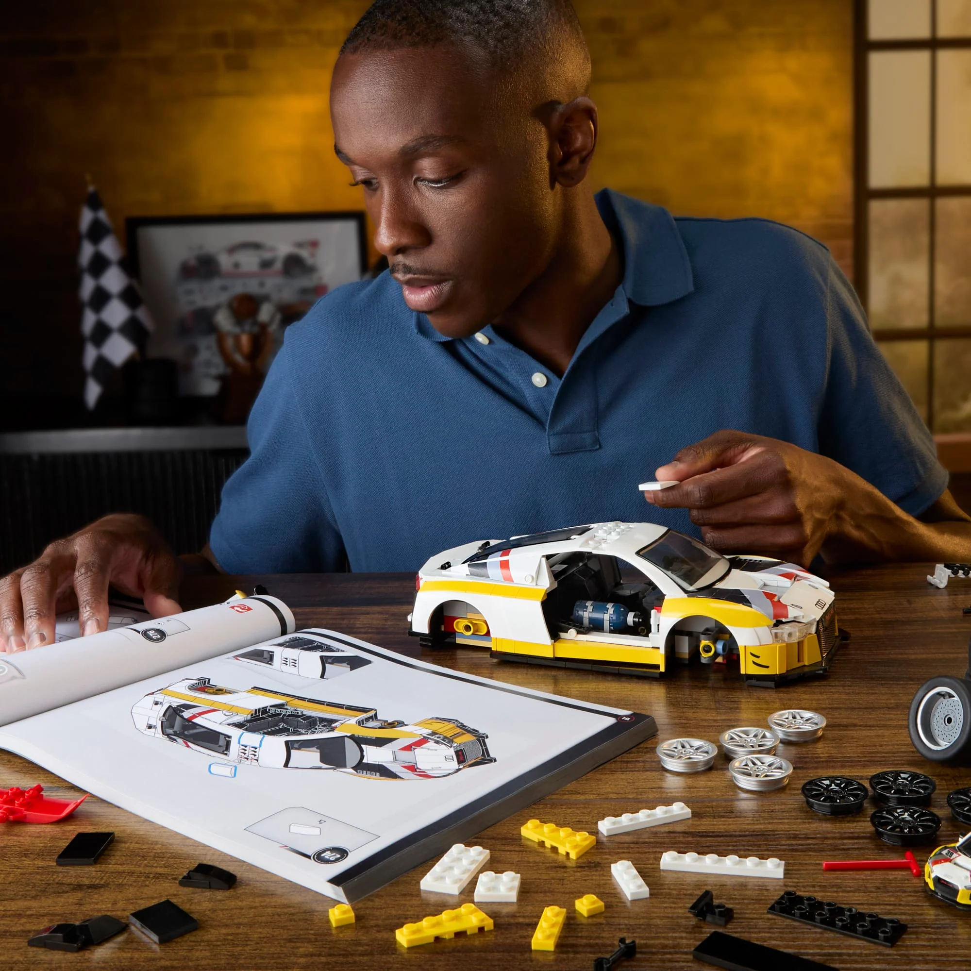 Mattel Brick Shop Hot Wheels ‘15 Audi R8 Lms Building Toy Kit (820 Pieces), For Collectors - Image 2