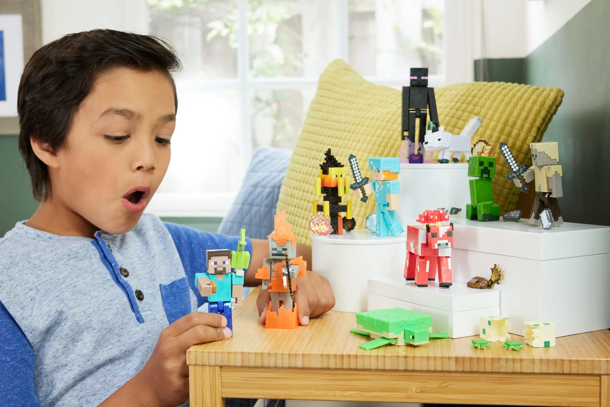 Minecraft Action Figures & Accessories Collection, 3.25-in Scale & Pixelated Design (Characters May Vary) - Image 2
