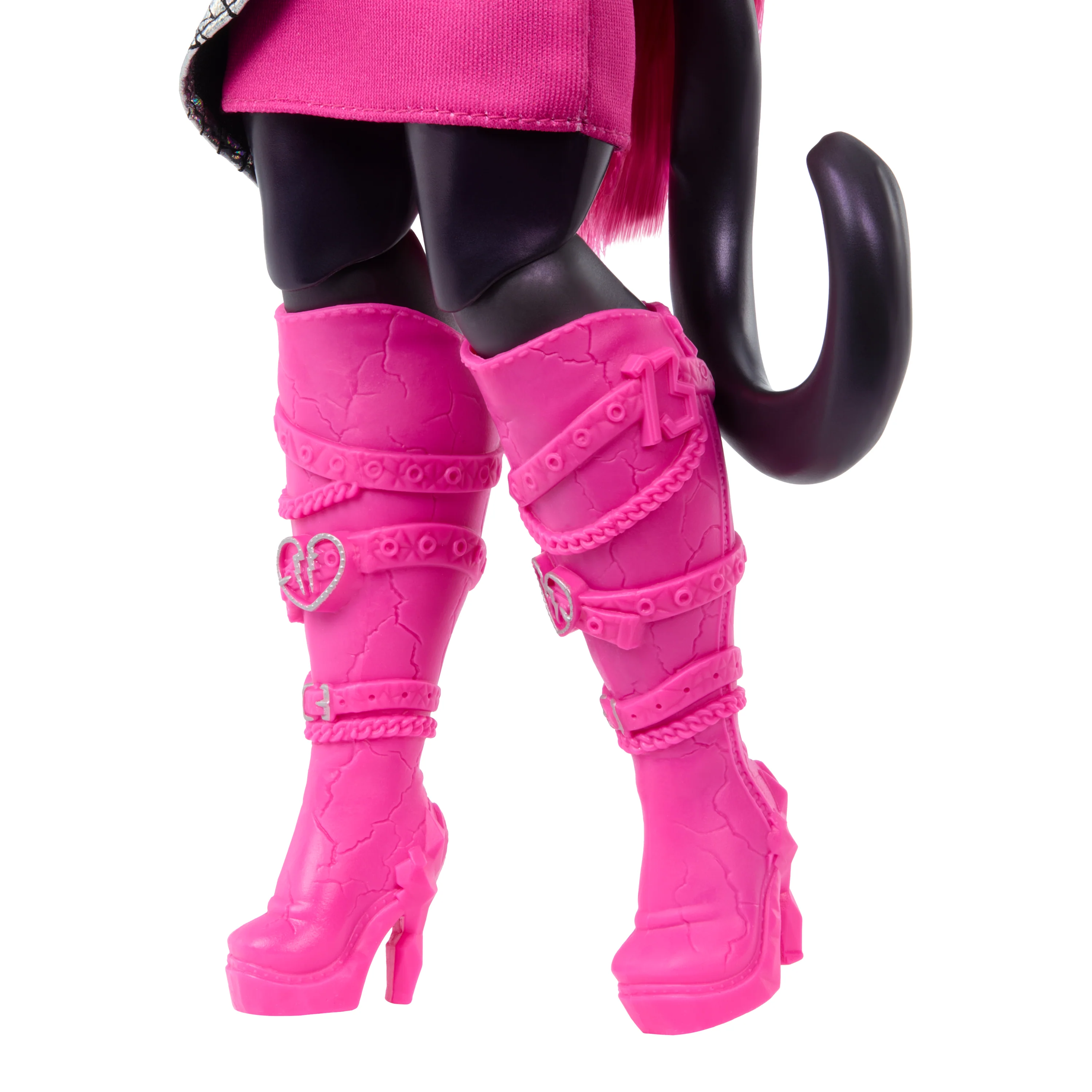 Monster High Catty Noir Fashion Doll With Pet Cat Amulette And Accessories - Image 4
