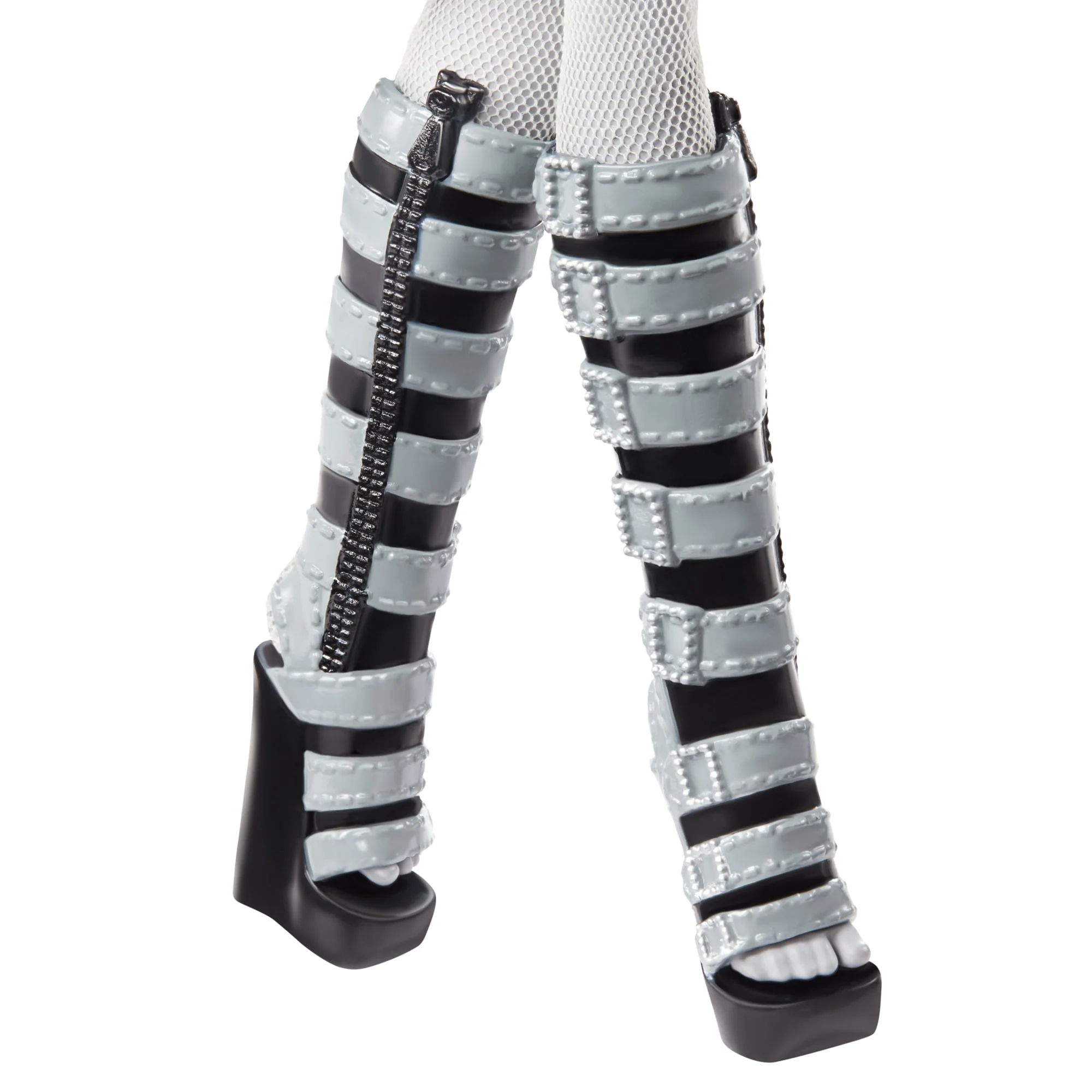 Monster High Reel Drama Clawdeen Wolf Collector Doll in Black And White, Reproduction With Poster - Image 4