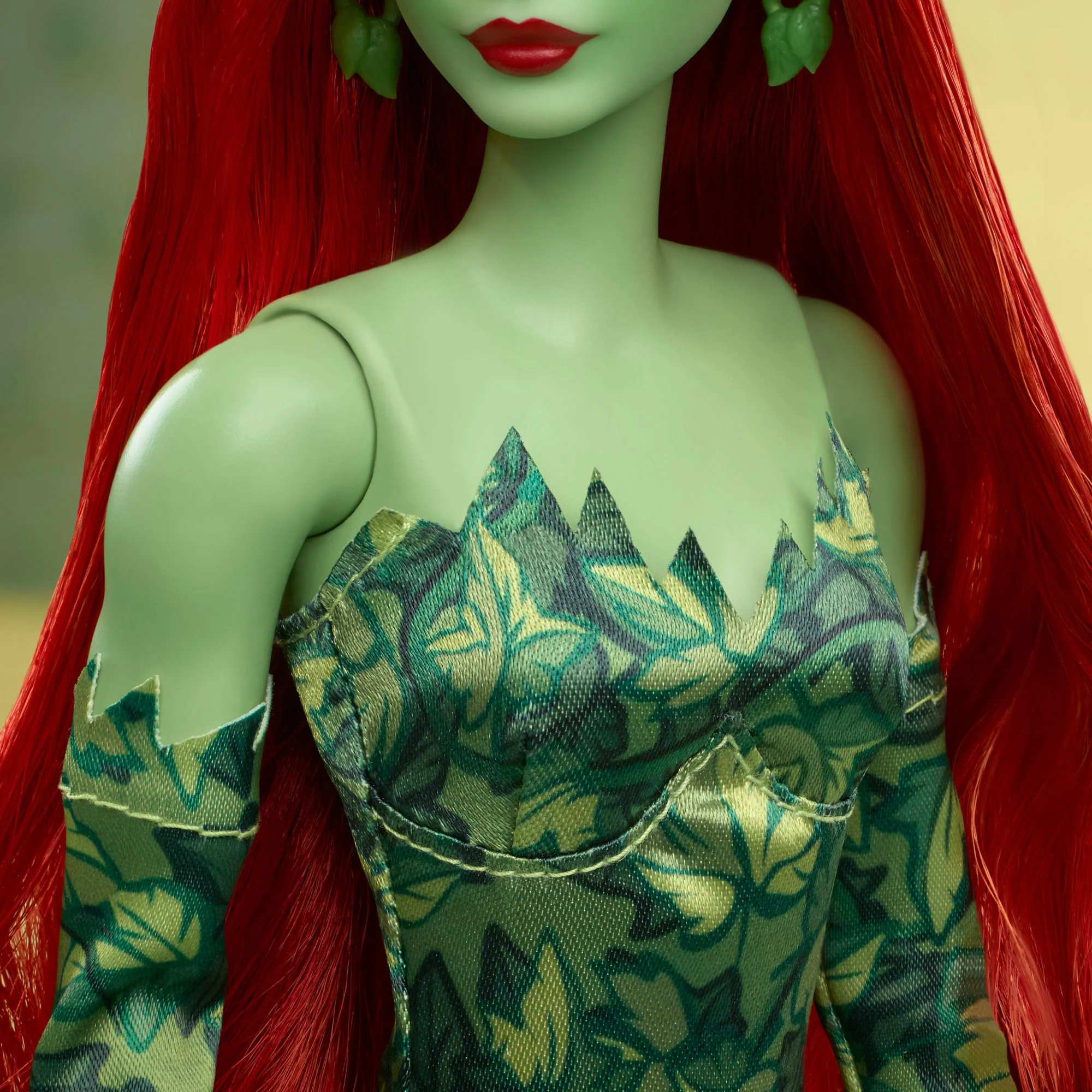 Barbie Signature Poison Ivy Collectible Doll With Posable Body And Iconic Outfit & Accessories - Image 4